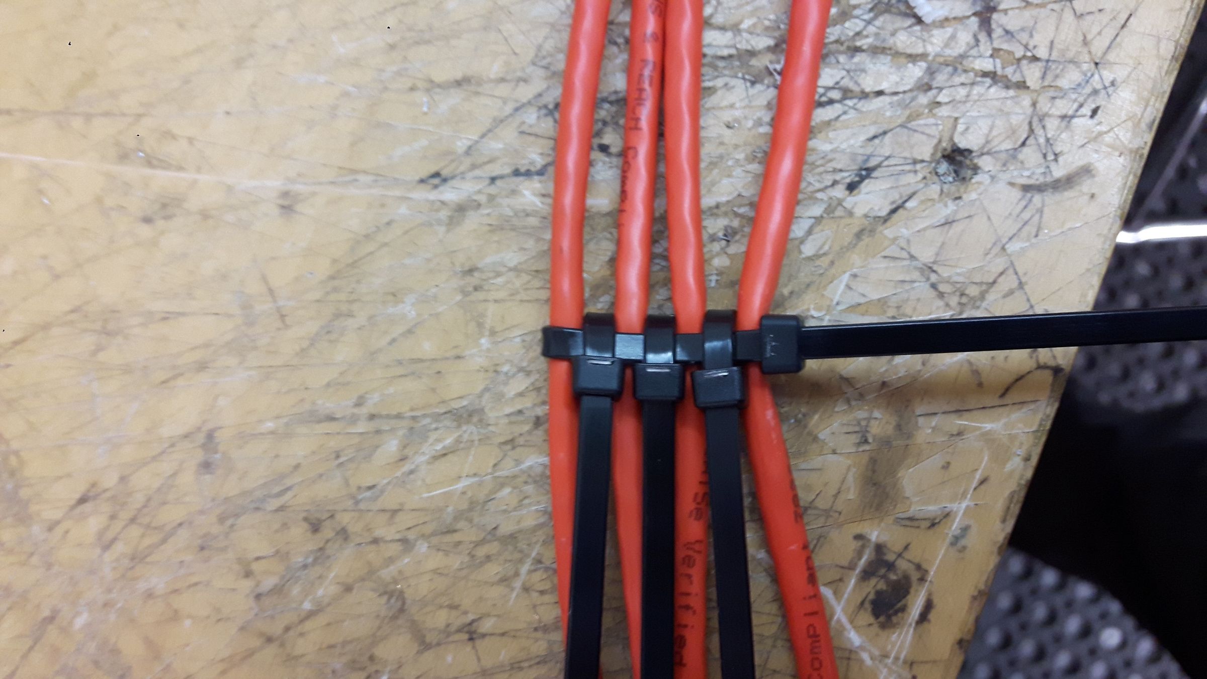 ZipTie Cable Management 3 Steps Instructables
