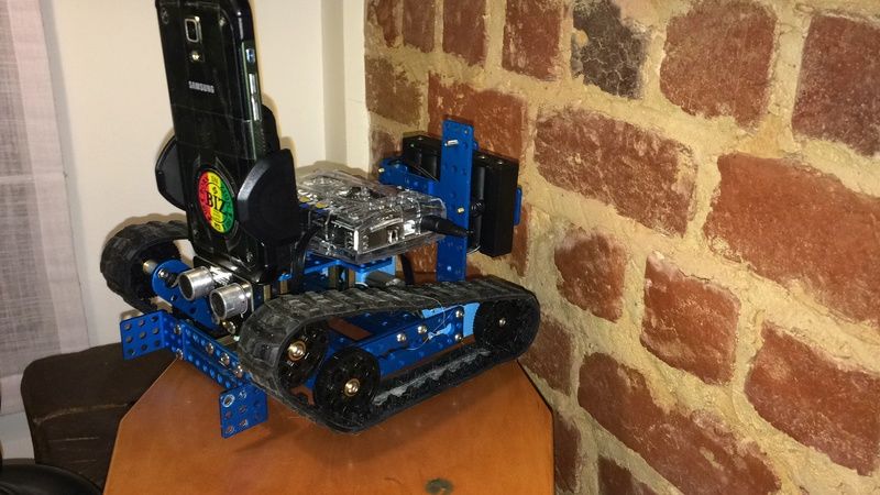Yarcow (Yet Another Rover Controlled Over Wifi) - Makeblock, Arduino, Droidscript