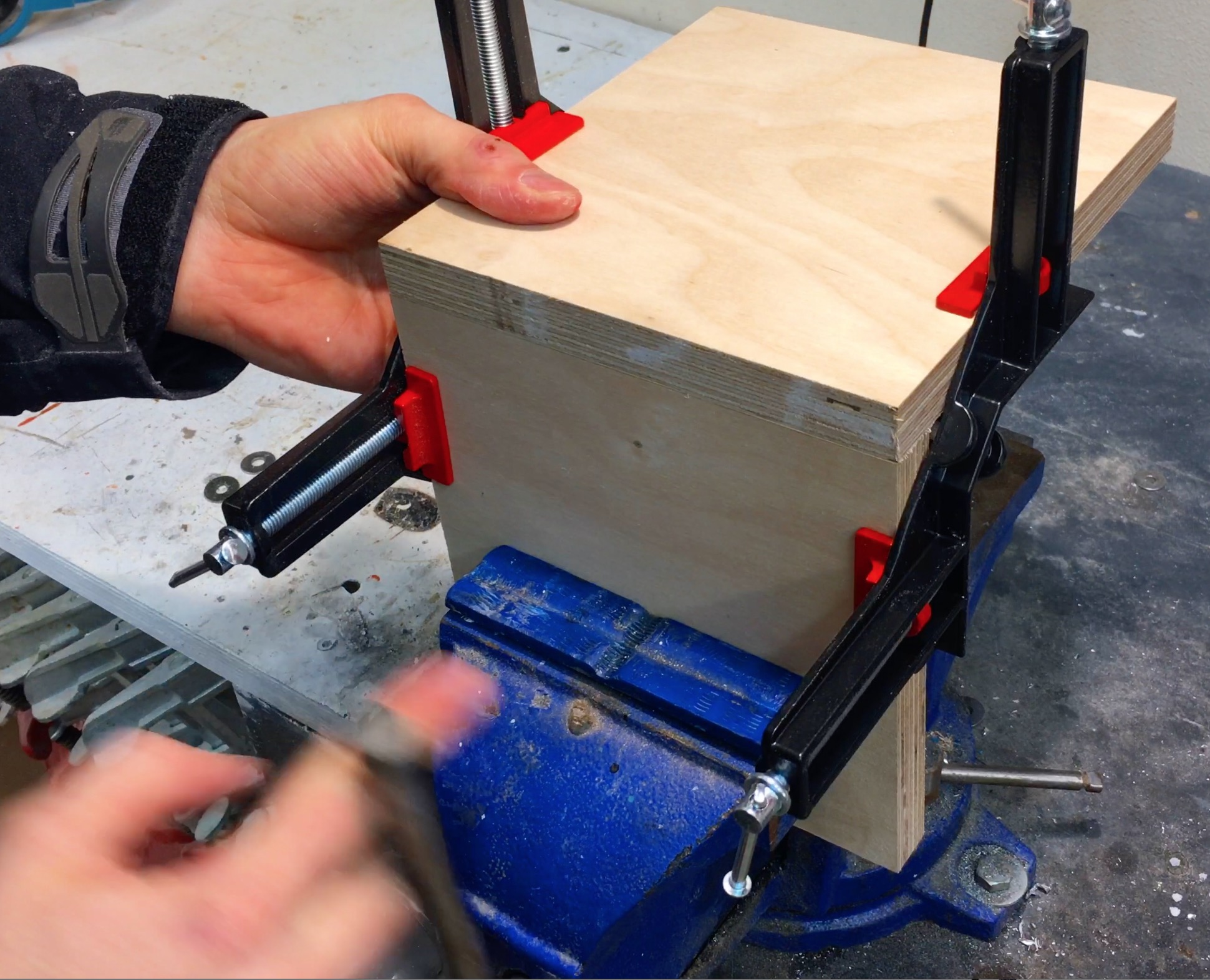 Make a Wall Mount for Your Bench Grinder! 11 Steps (with Pictures