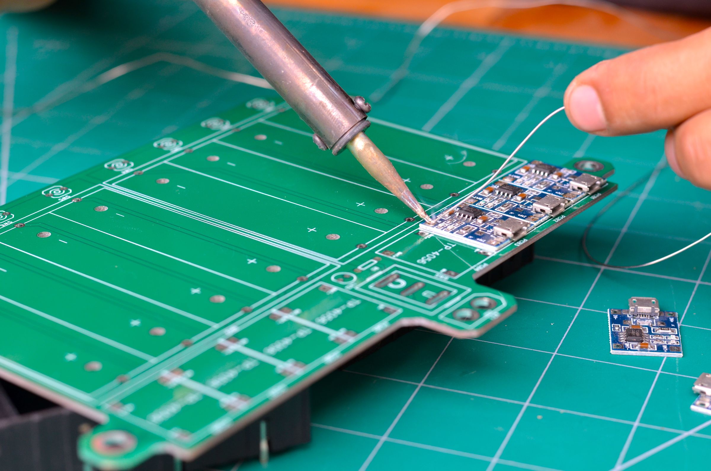 DIY 18650 Lithium Ion Cells Charging Grid : 7 Steps (with Pictures ... Circuit Diagram