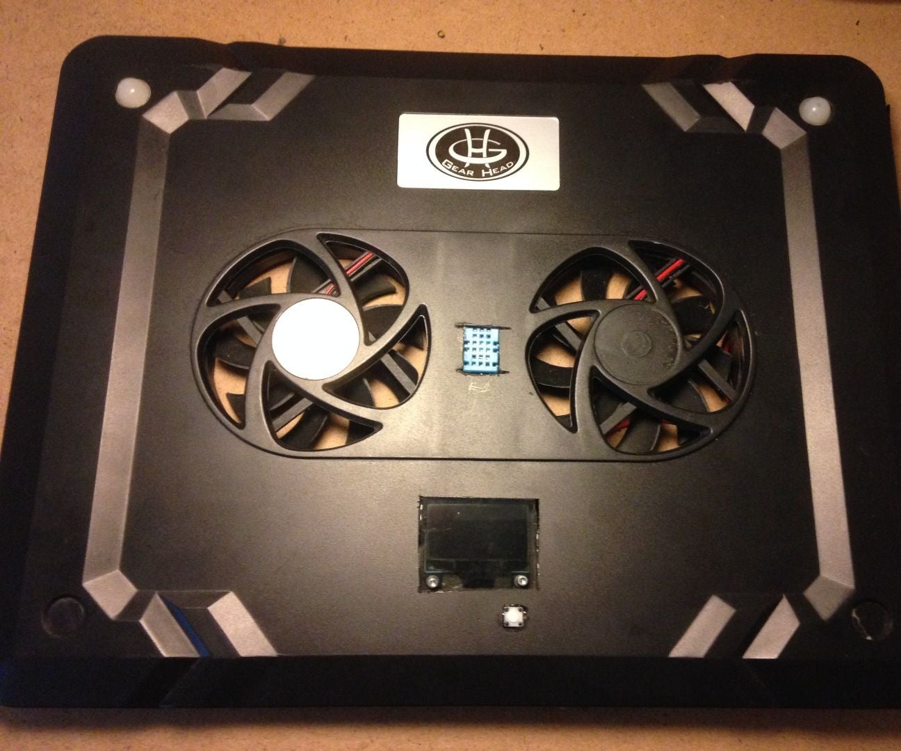 Notebook Cooling Pad With Adjustable Temperature Setpoint 6 Steps