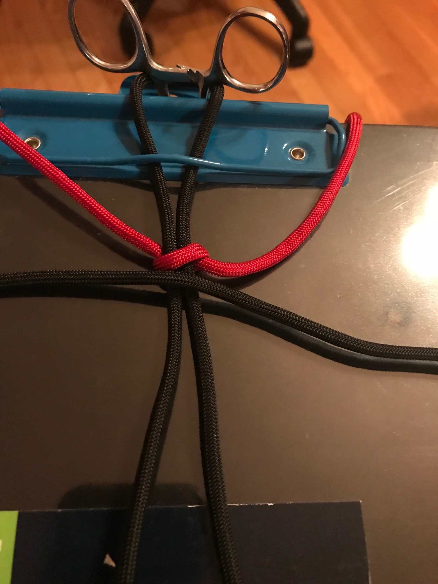 Adjustable Paracord Water Bottle Handle 13 Steps (with Pictures