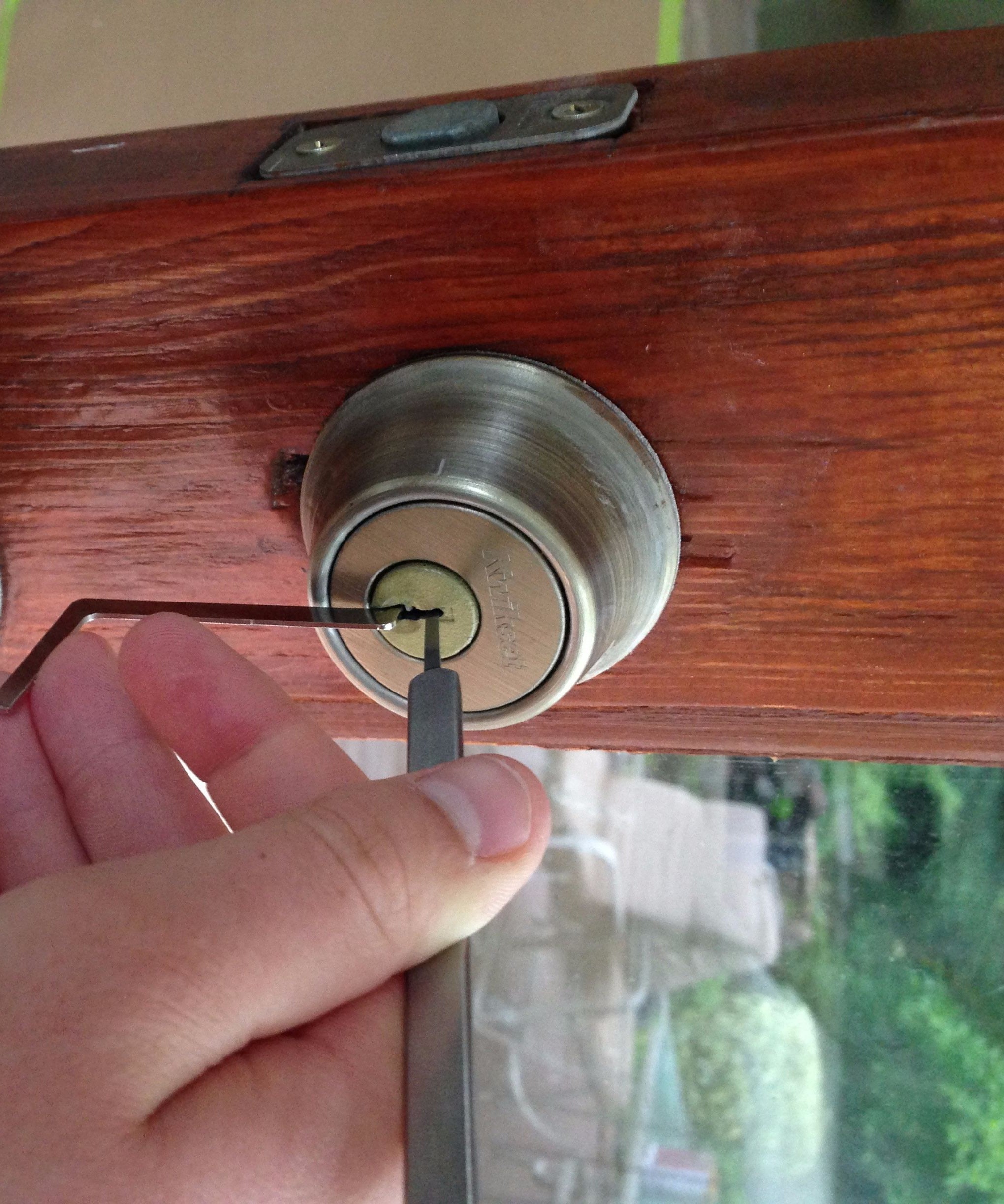 How to Lock Pick 4 Steps (with Pictures) Instructables