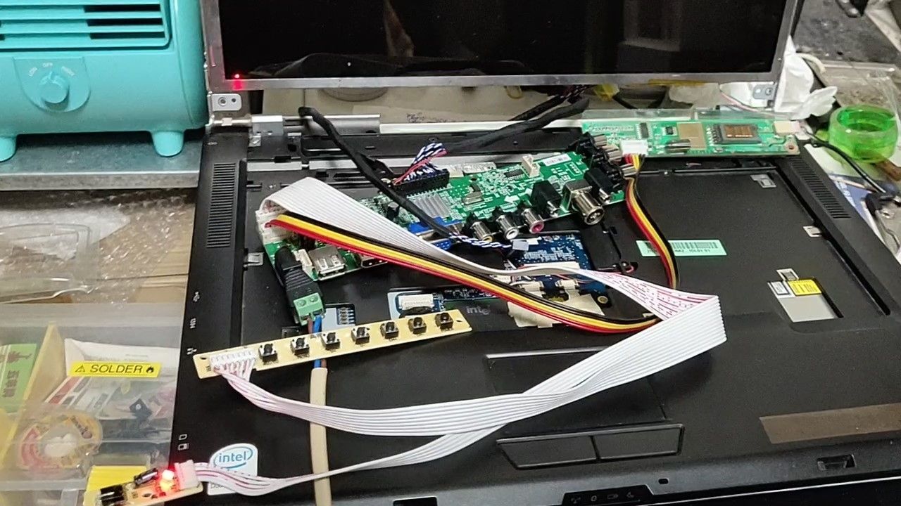 From Old Laptop to External Monitor 