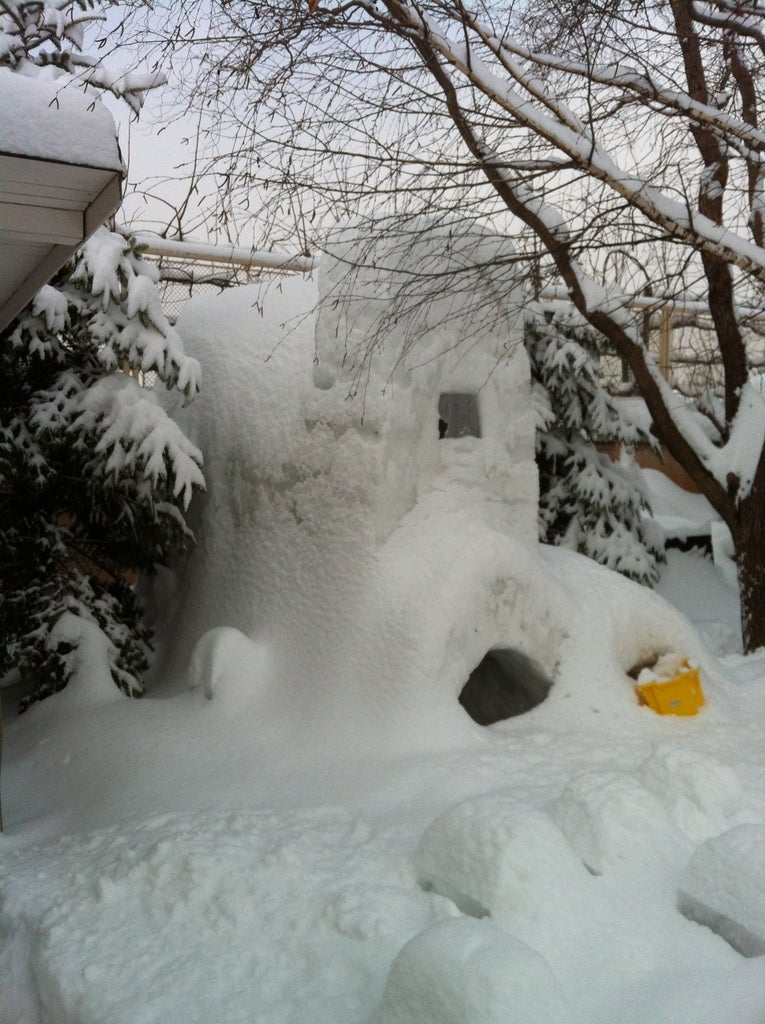 How To Make The Massive 3 Floor Snow Fort. : 9 Steps (With Pictures) -  Instructables