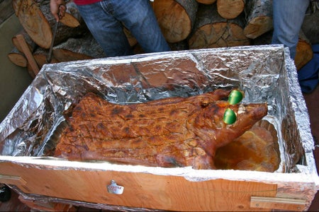 Build A Caja China ~ Roast A Pig In A Box : 10 Steps (With Pictures) -  Instructables