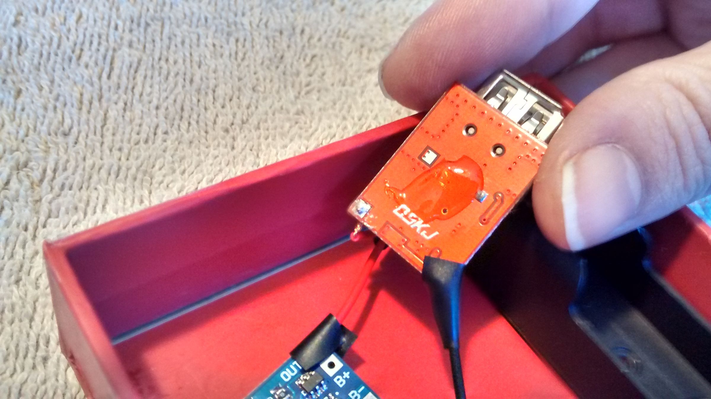 2 Battery Charger/Power Bank for 18650 Battery 5 Steps (with Pictures) Instructables