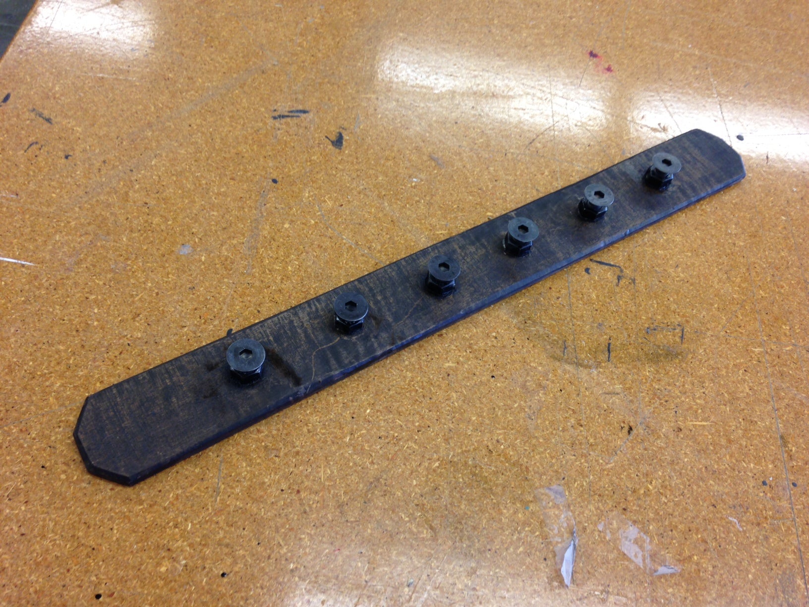 Rustic Wood & Bolt Hanger for Jewelry, Towels, Coats, Etc 4 Steps