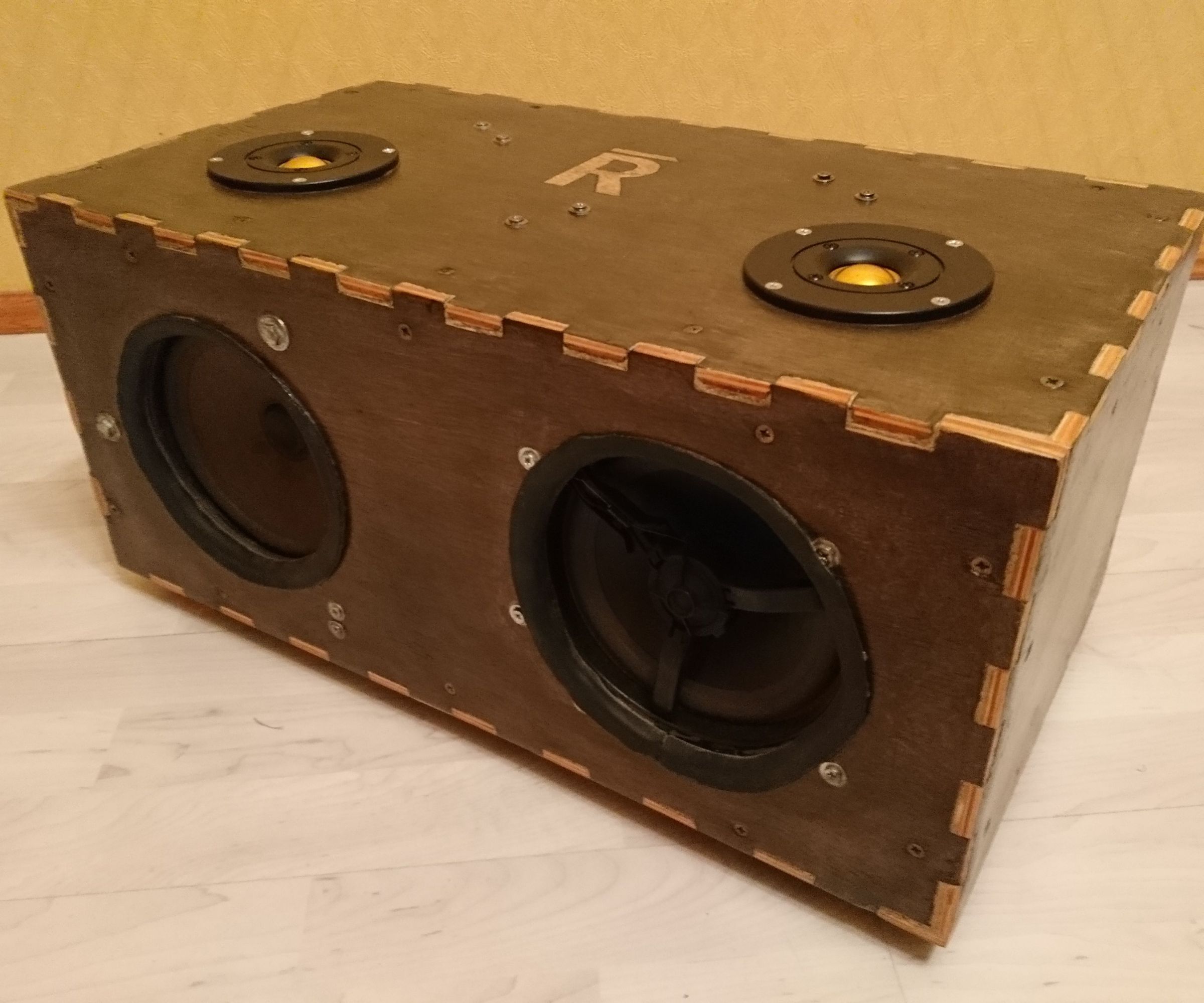 (not so) portable bluetooth speaker DIY Project DIY Project Image