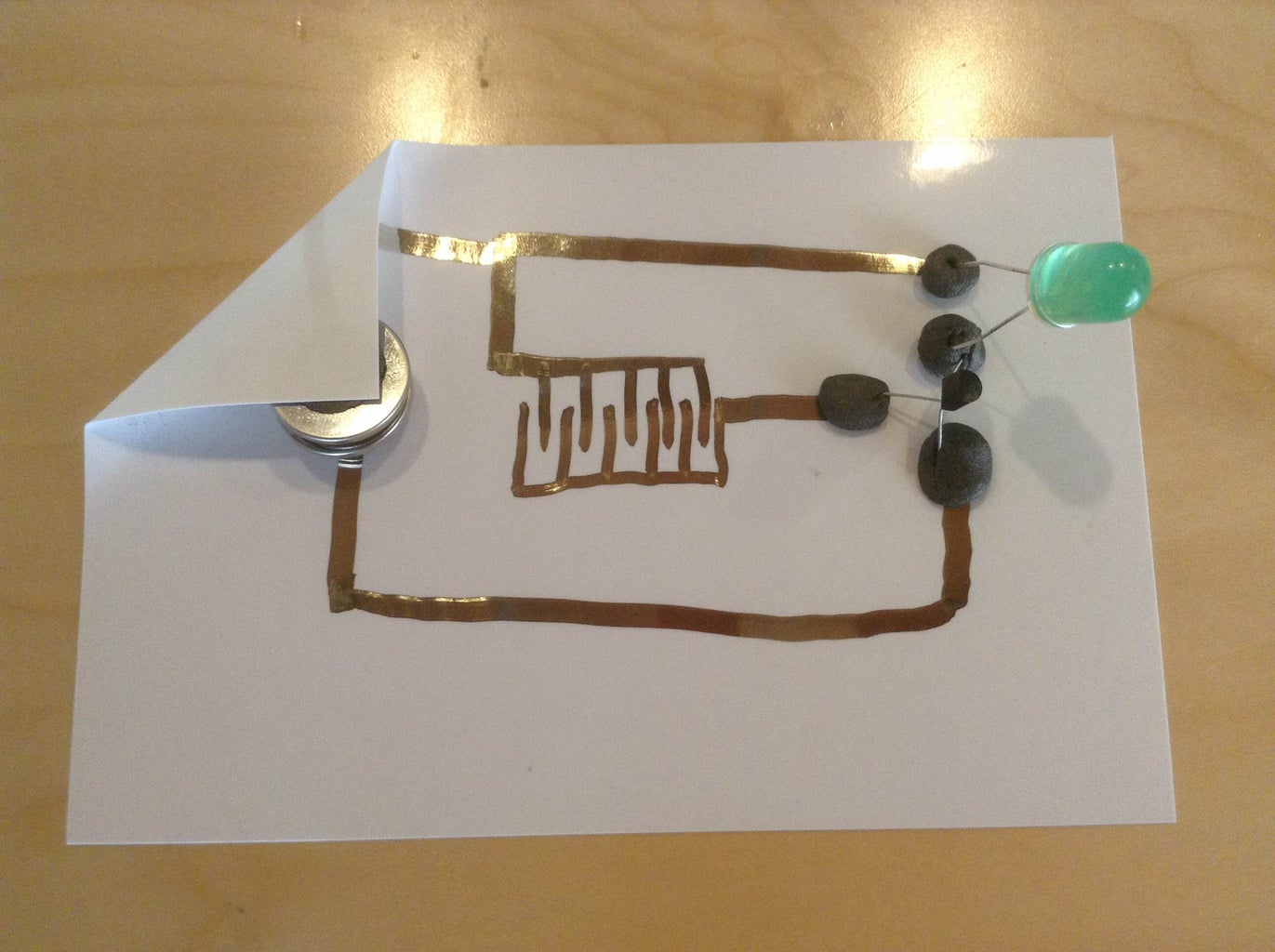 Draw a Touch Sensor! : 4 Steps (with Pictures) Circuit Diagram