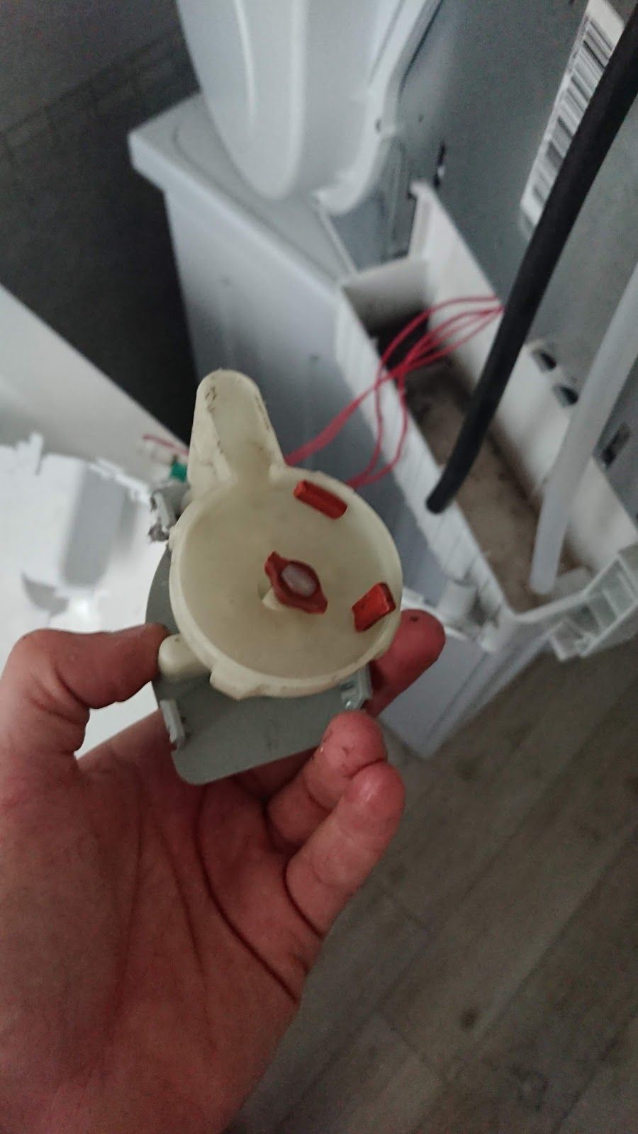 How to Solve the H2O Issue of a Tumble Dryer : 4 Steps - Instructables