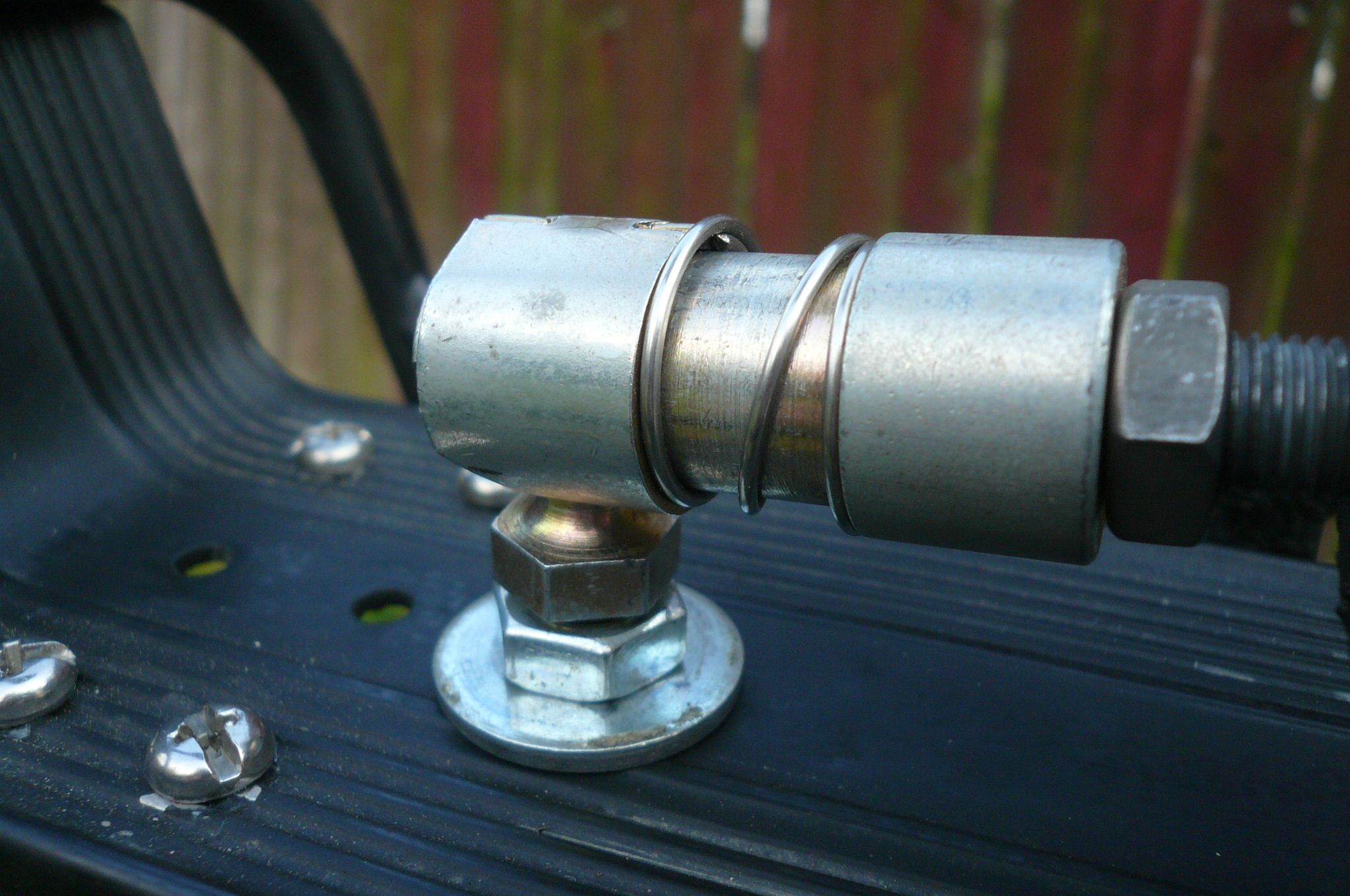 bike trailer attachment to frame