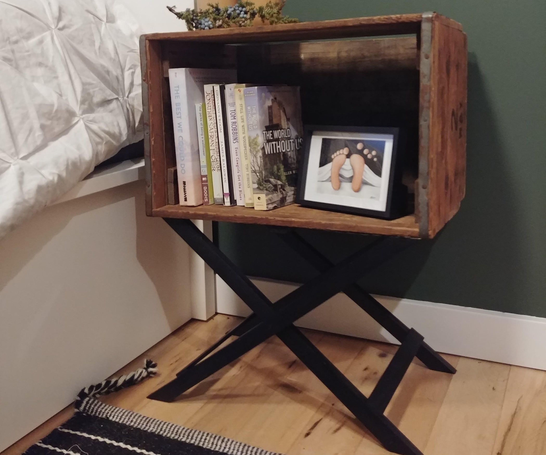 Modify a Crate Into a Bedside Table (with Pictures) Instructables