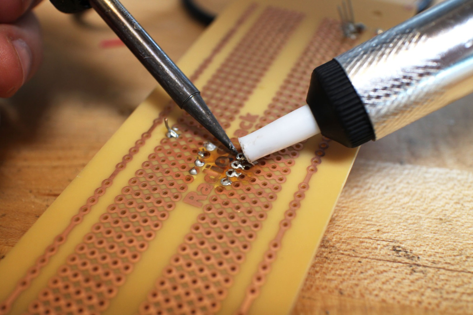 The Ultimate Guide to Desoldering 7 Steps (with Pictures) Instructables