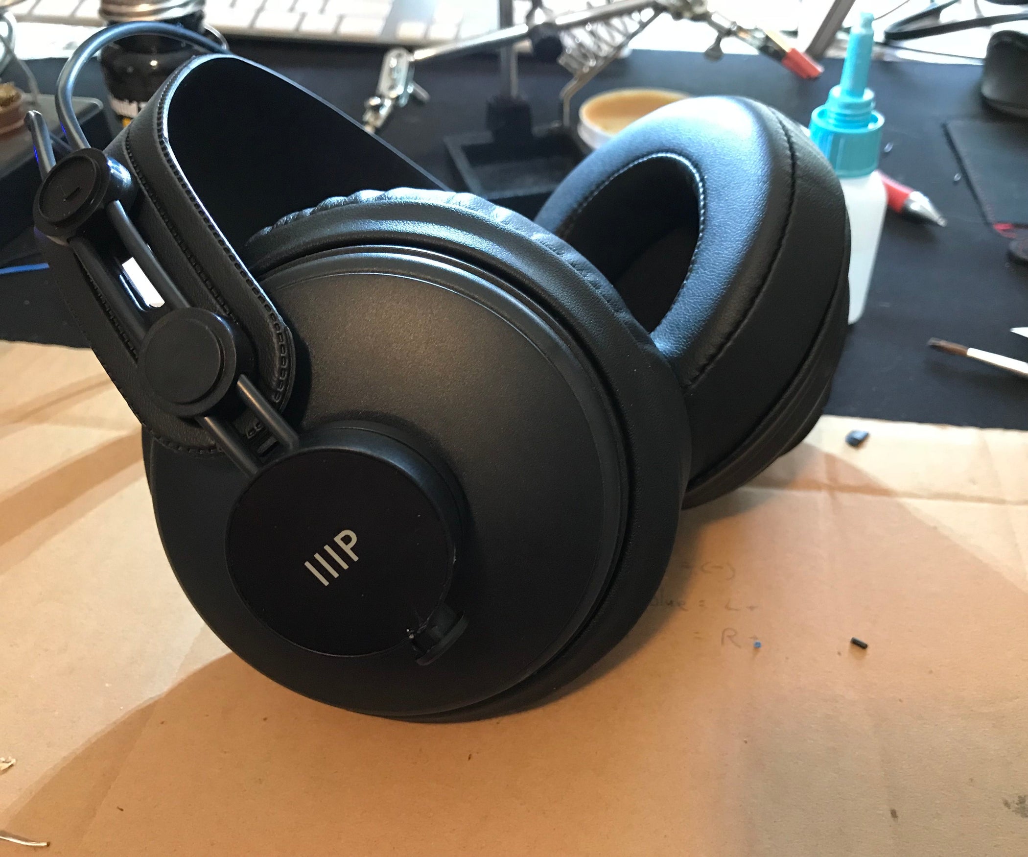 Monoprice Modern Retro Detachable Cable Mod 26 Steps (with Pictures