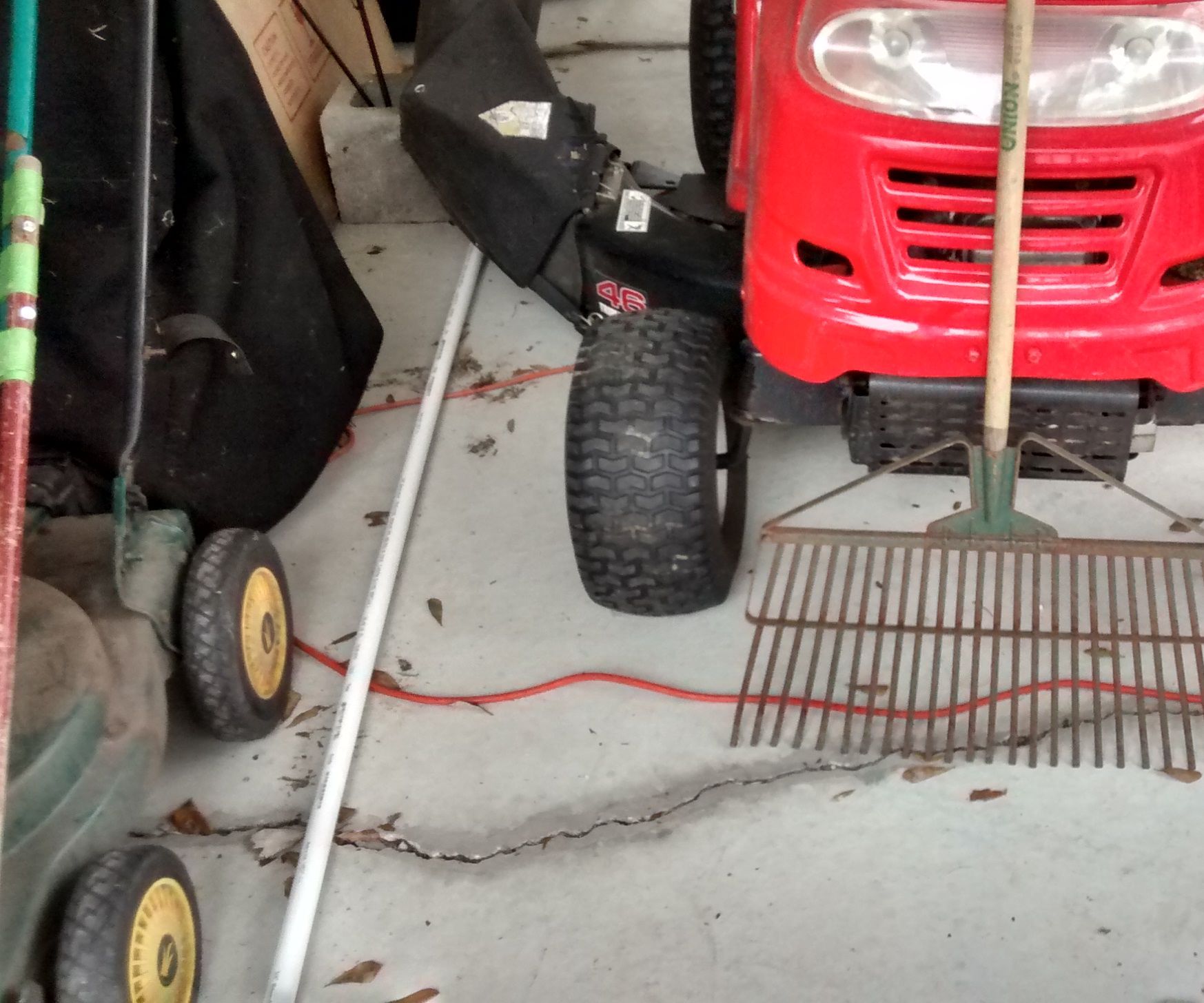Quick and CHEAP Tractor Mounted Thatcher 11 Steps Instructables