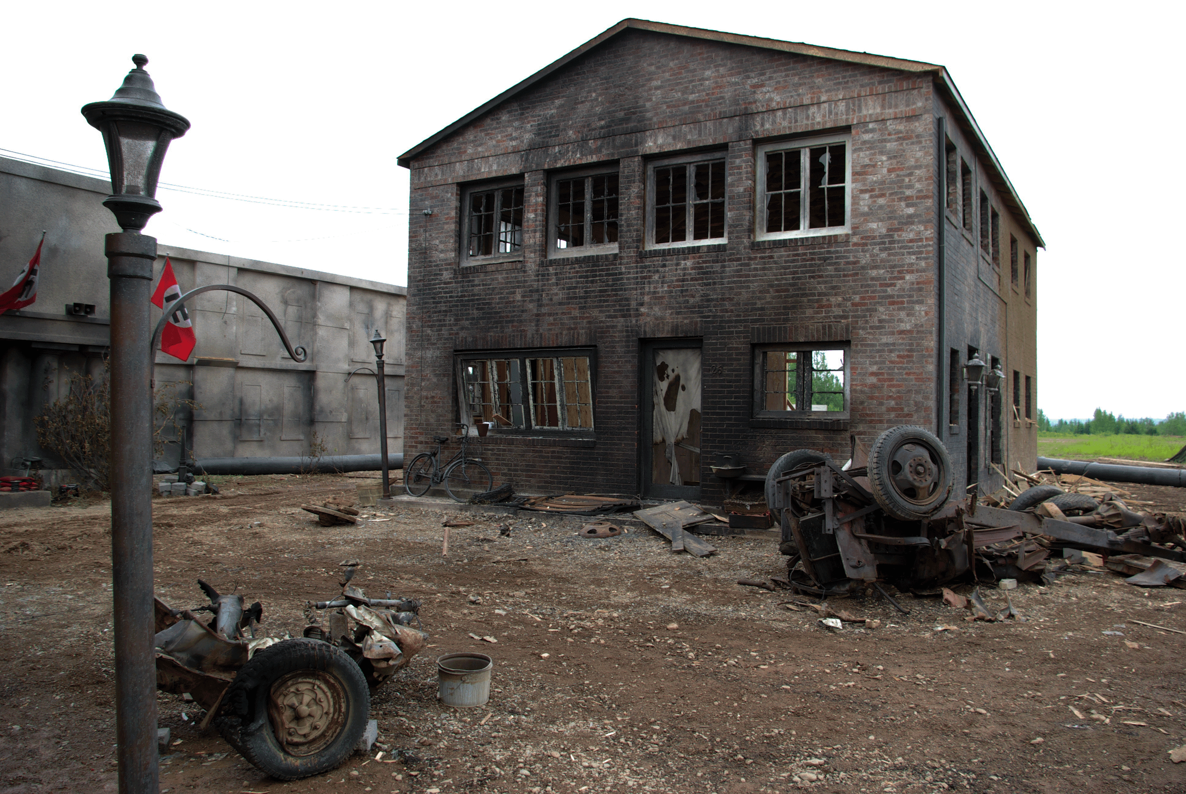 How to Build a Film Set (and How It Got Blown Up) 5 Steps Instructables