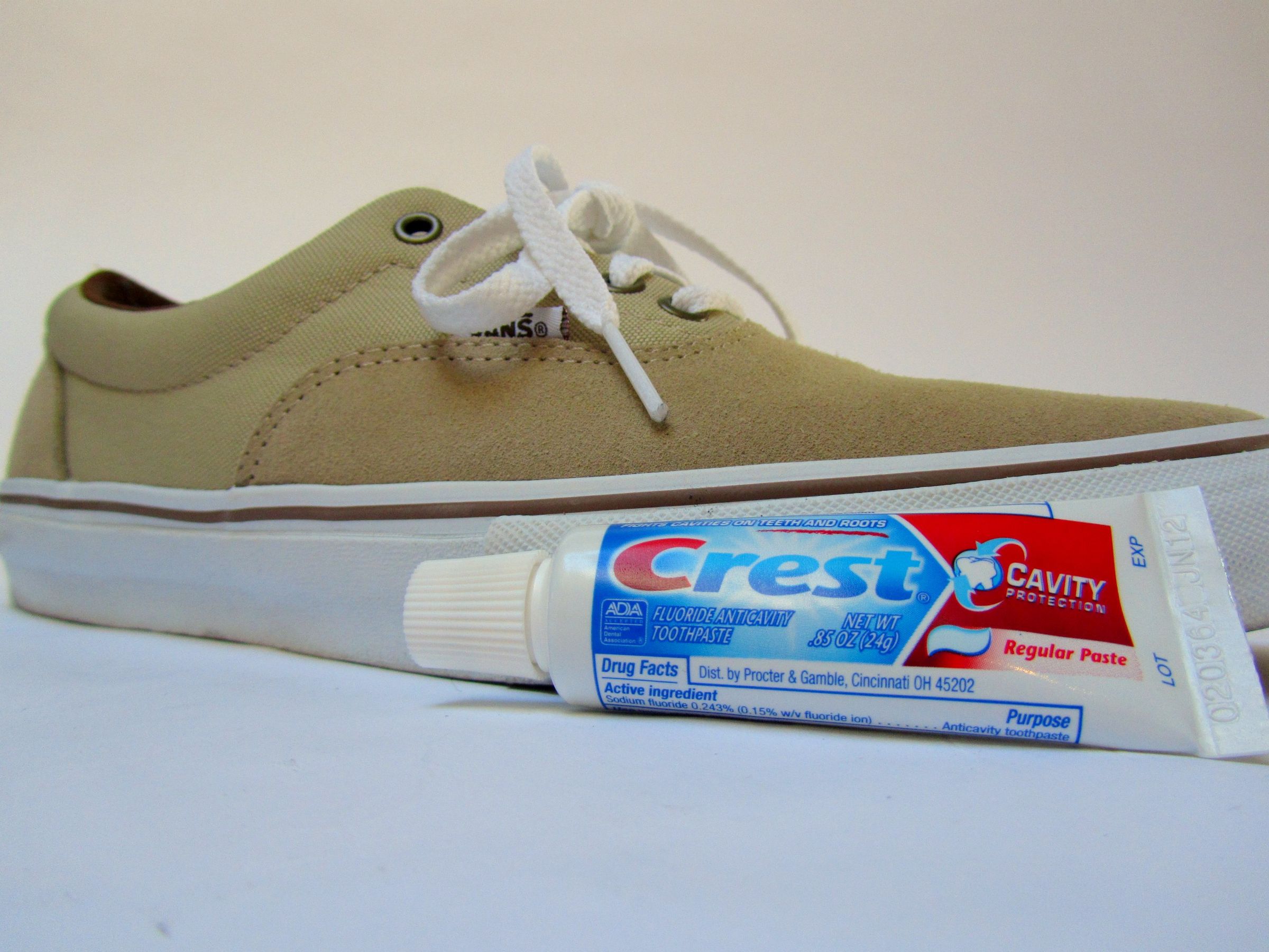 how to clean air force ones with toothpaste