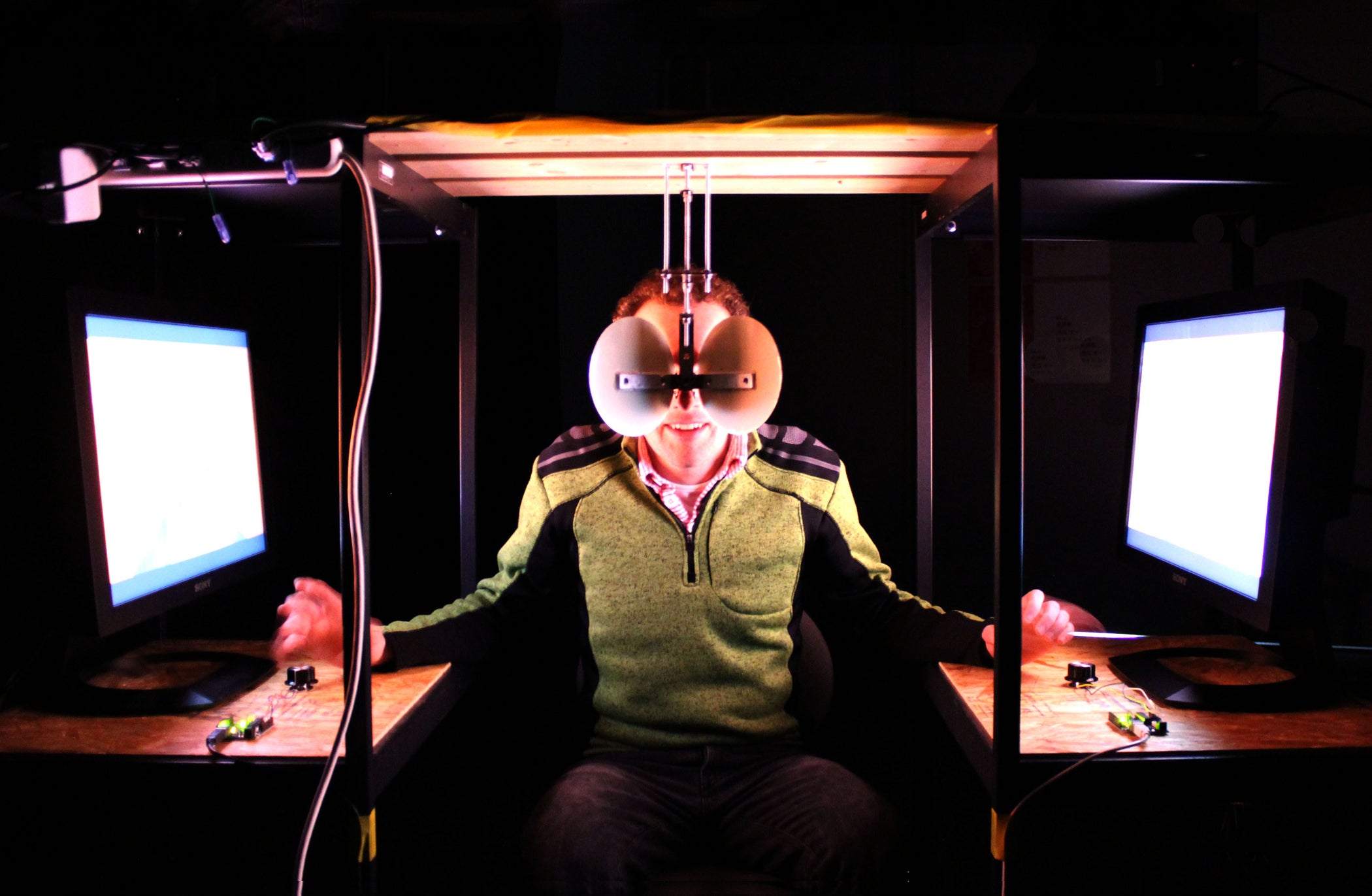 Interactive Stereoscopic Installations Visual Rupture With the