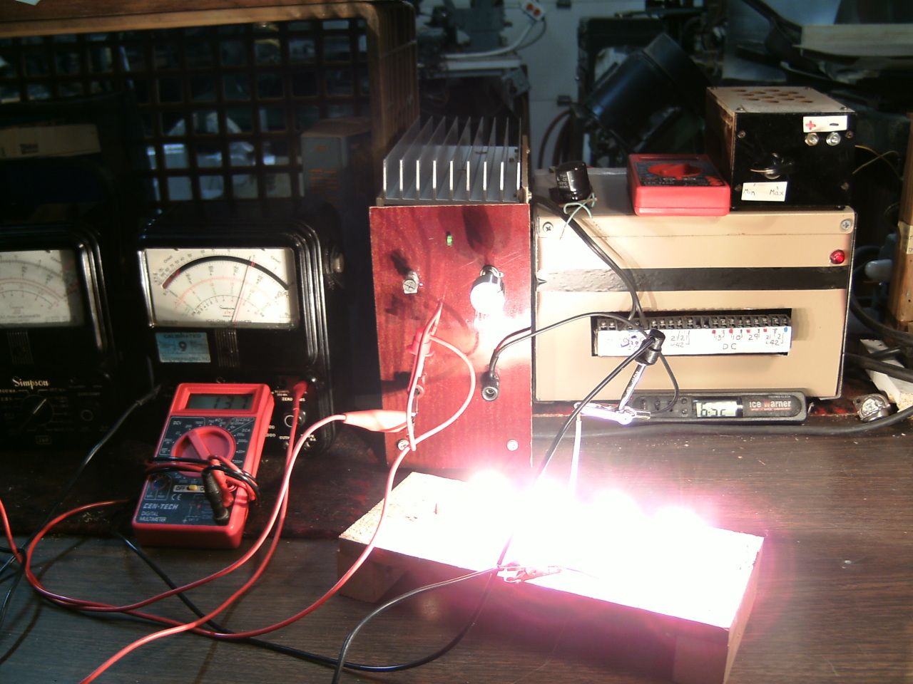 300+ watt linear power supply DIY Project DIY Project Image