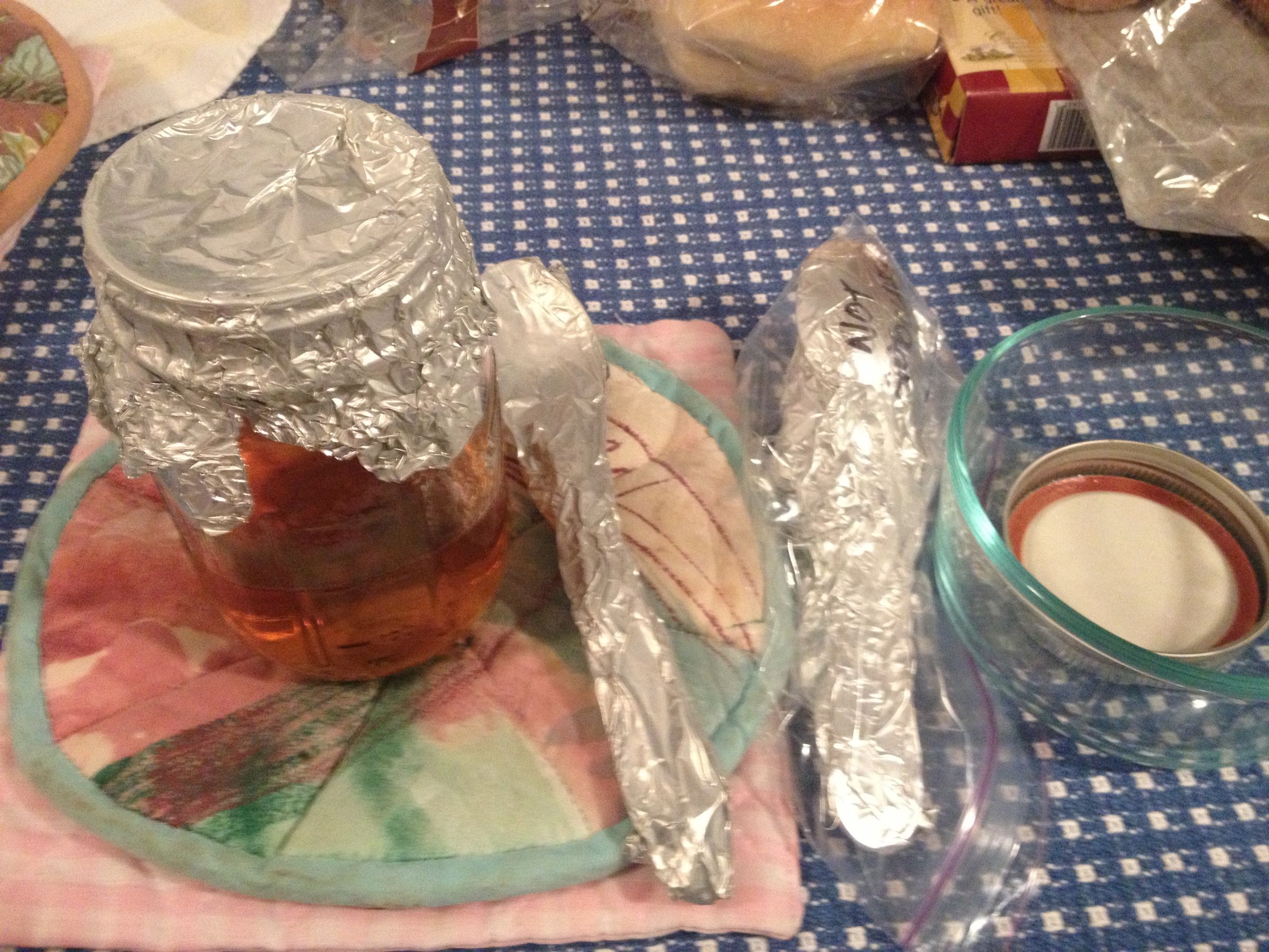 How to Sterilize Autoclavable Materials at Home Using a Pressure Cooker