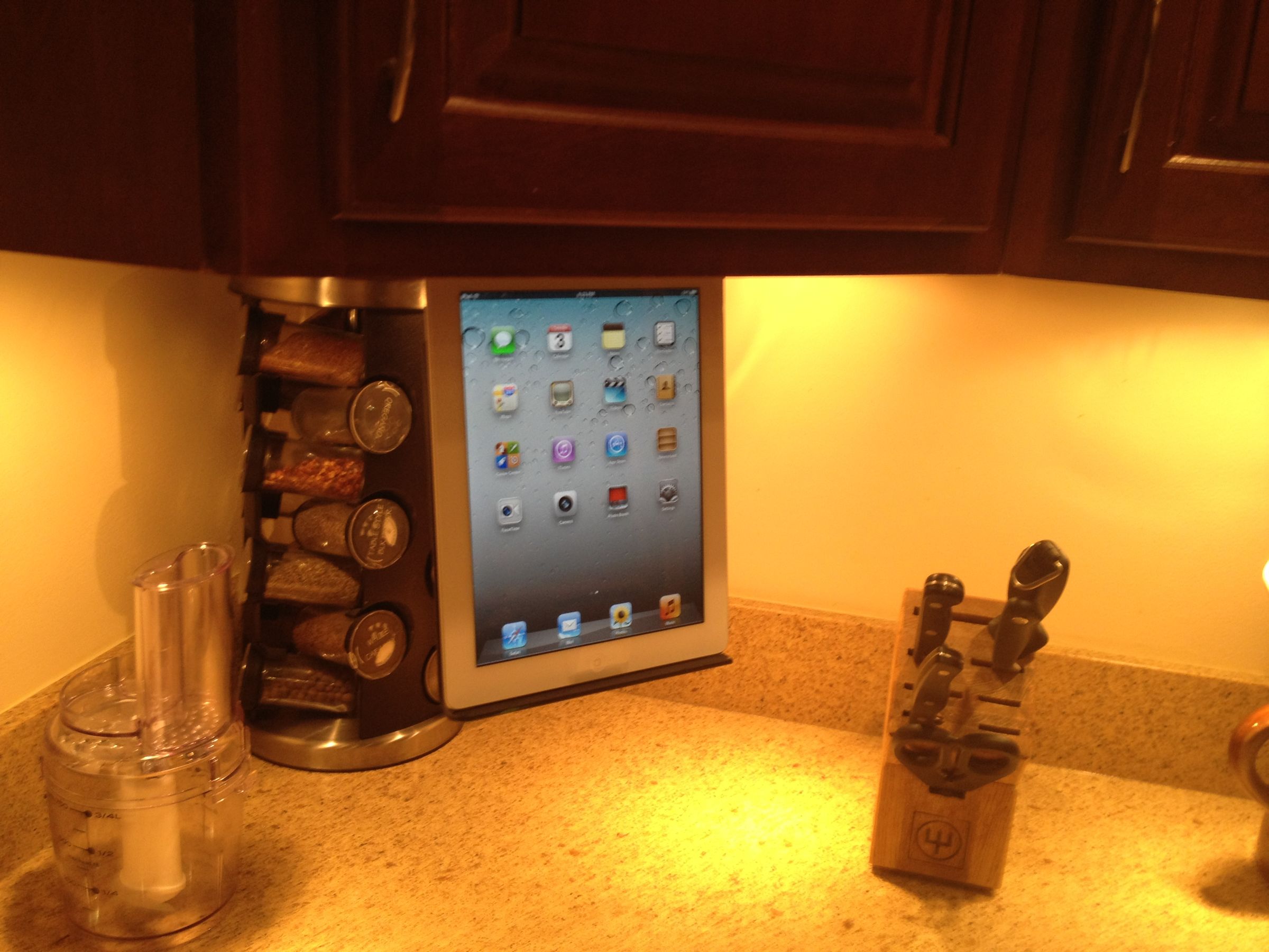 Under IPad / Tablet Mount Instructables