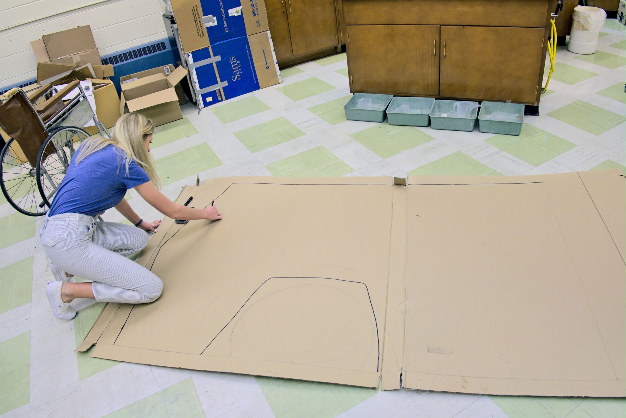 Wheelchair Mystery Machine Costume 9 Steps (with Pictures