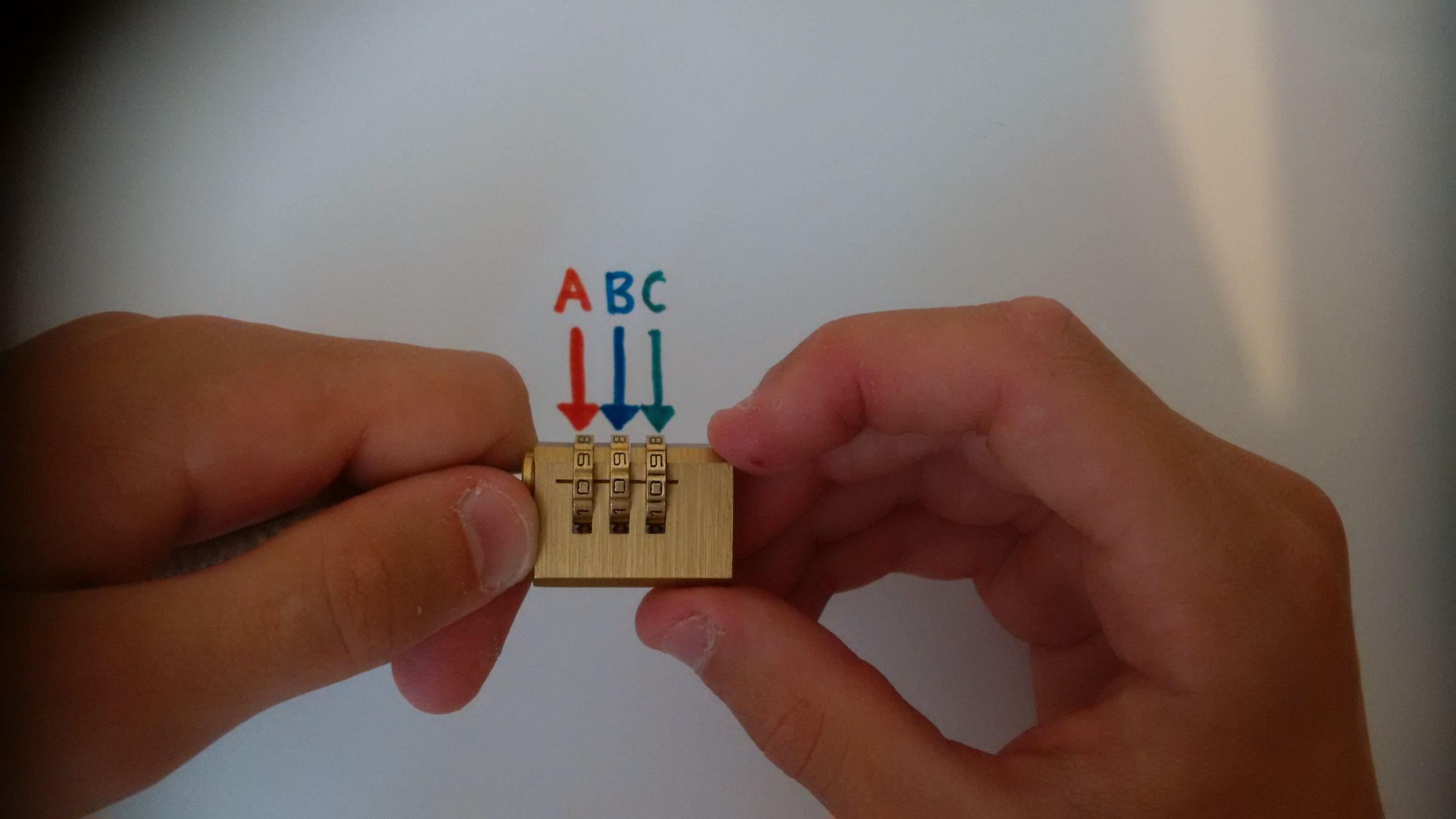 How to Crack Any Combination Lock in Seconds : 5 Steps (with Pictures ...