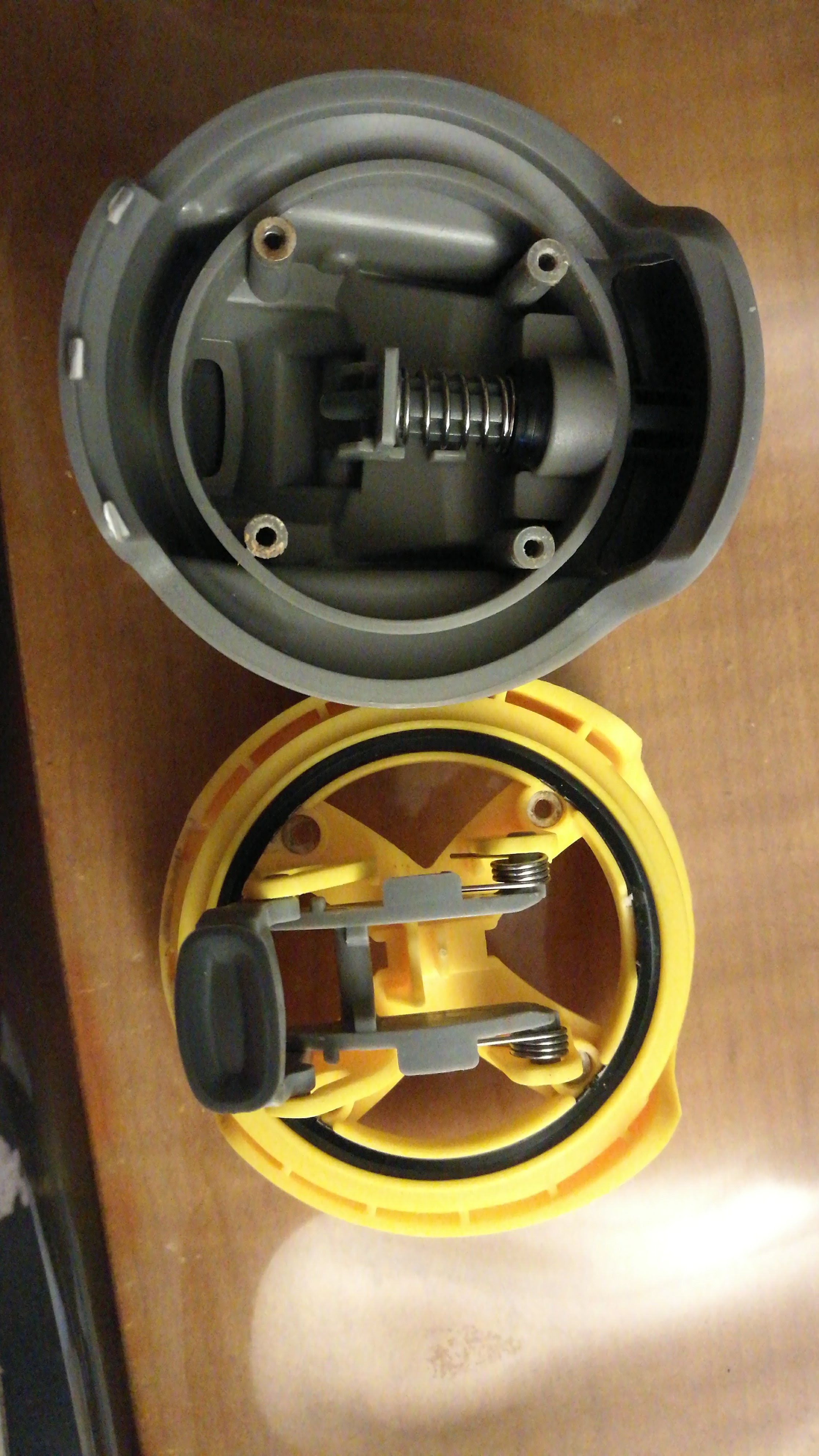 Take Apart Contigo Fit or Chill Autoseal Lid 6 Steps Instructables