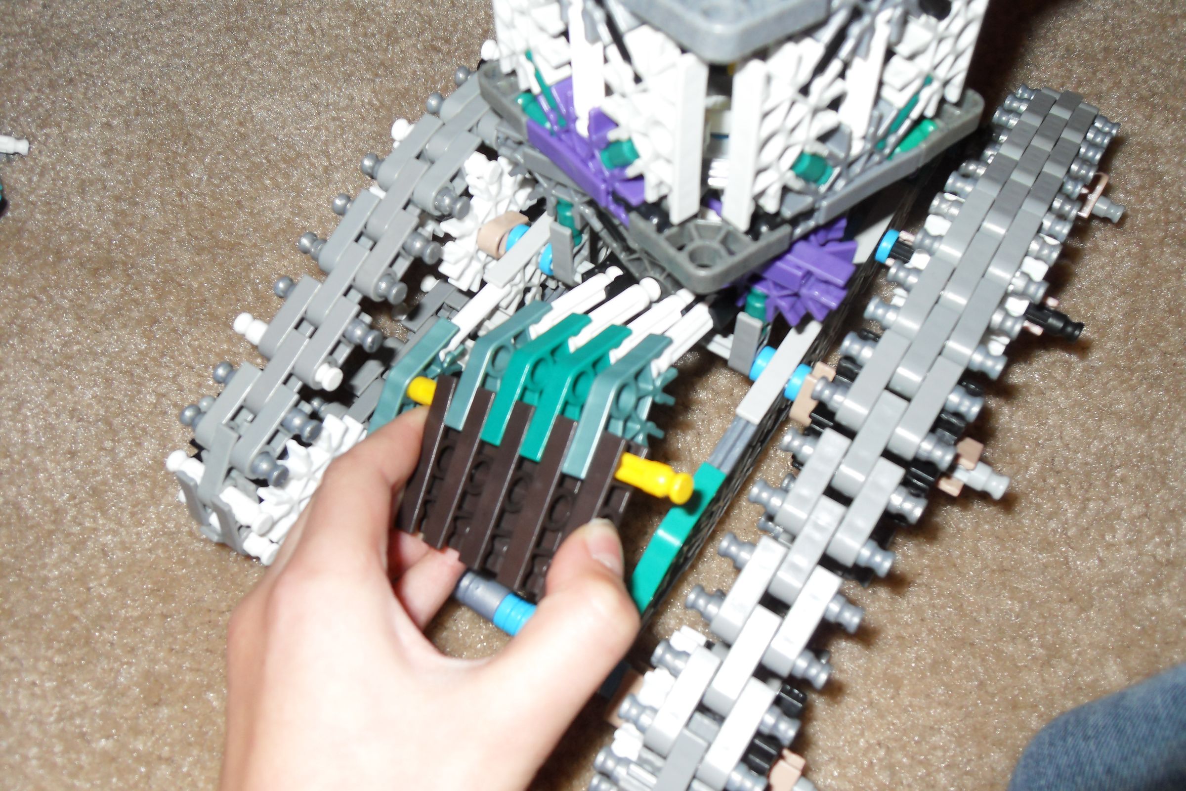 Awesome Knex Tank Instructions! 8 Steps Instructables