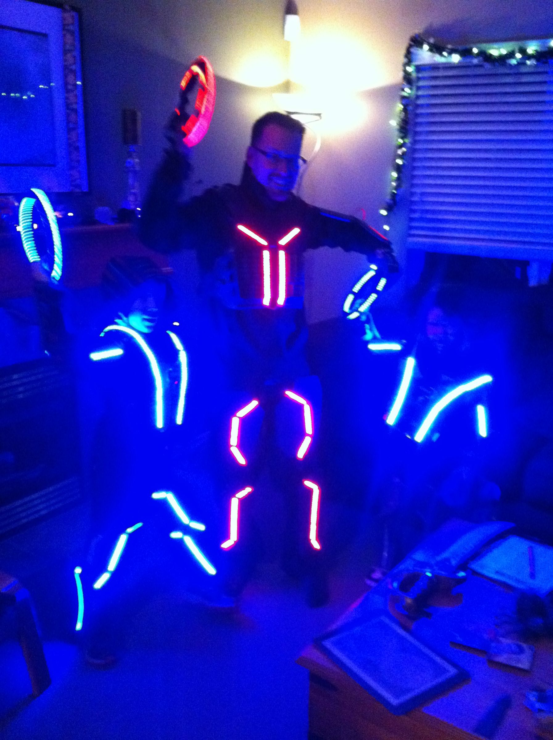 Tron Costume 5 Steps (with Pictures) Instructables