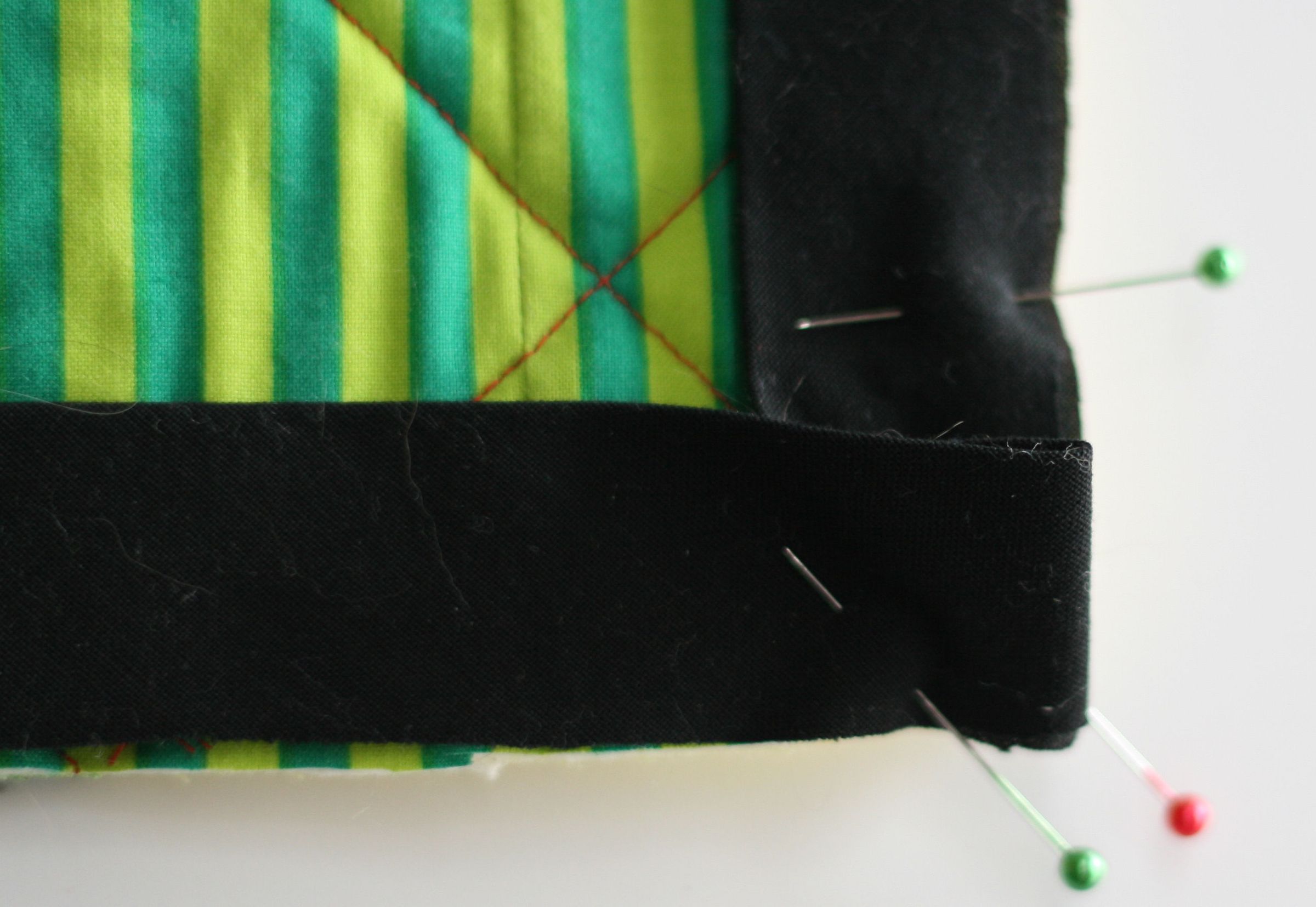 Finishing a Quilt With Backwards Binding 7 Steps (with Pictures