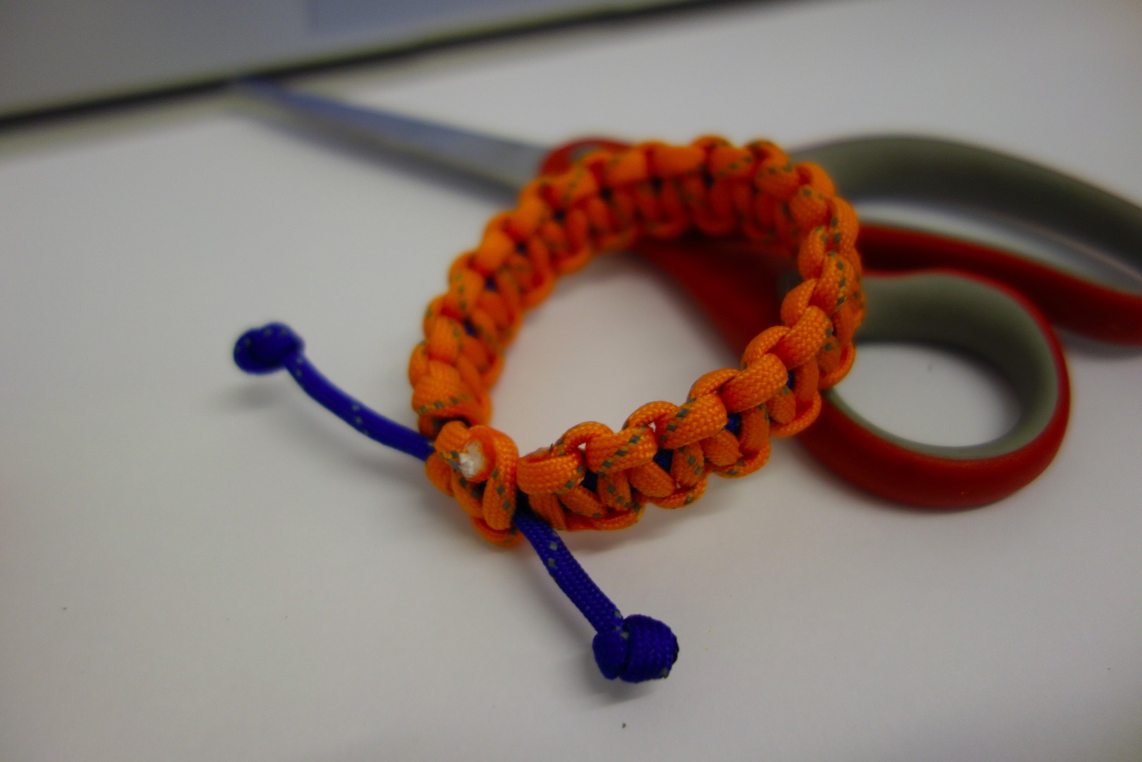 DIY Adjustable Paracord Bracelet 25 Steps (with Pictures) Instructables
