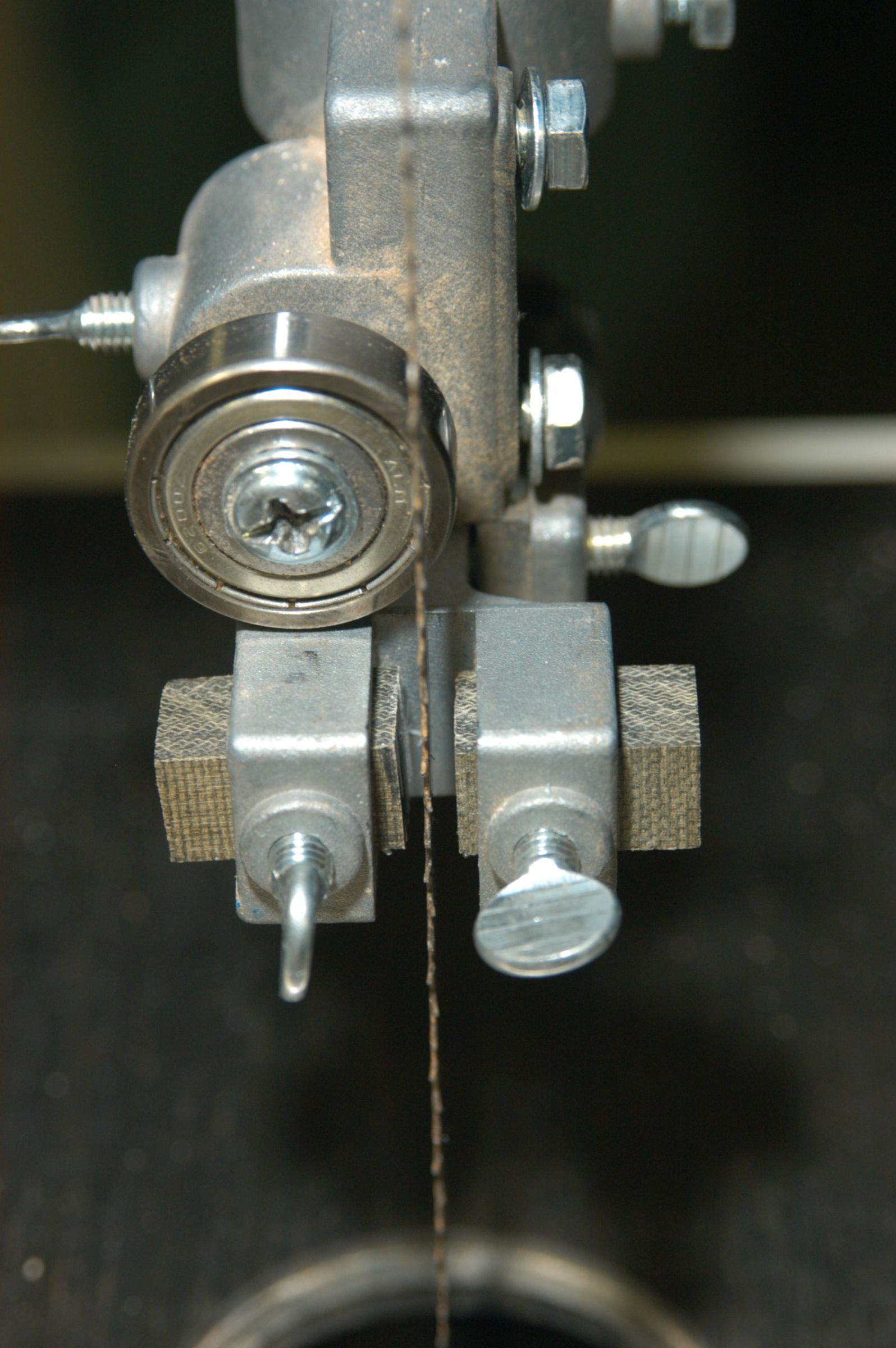 Changing Blades on the 14" Bandsaw 9 Steps (with Pictures) Instructables