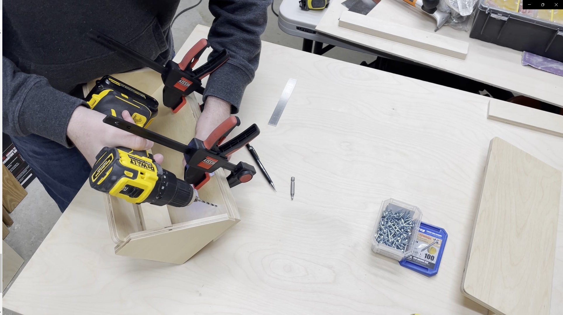 Tape Roll Holder With Hidden Shelf 7 Steps (with Pictures