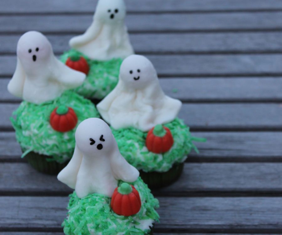 DIY guide for Haunted Pumpkin Patch Ghost Cupcakes! with step-by-step instructions
