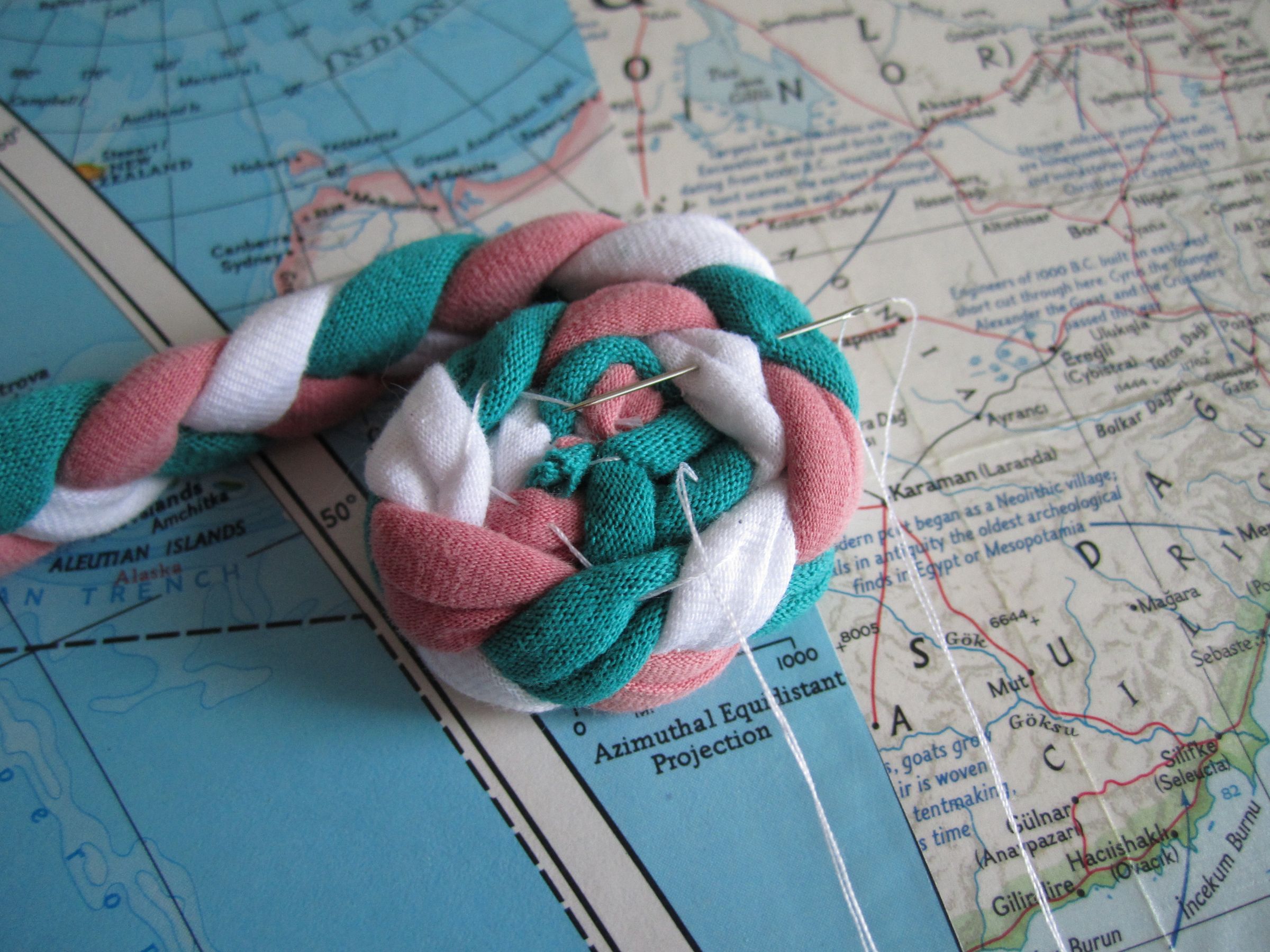 Braided Tshirt Yarn Basket 7 Steps (with Pictures) Instructables