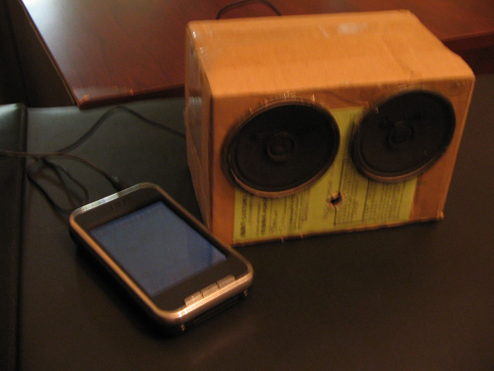 DIY Amplified Speakers for Your MP3 Player 8 Steps Instructables