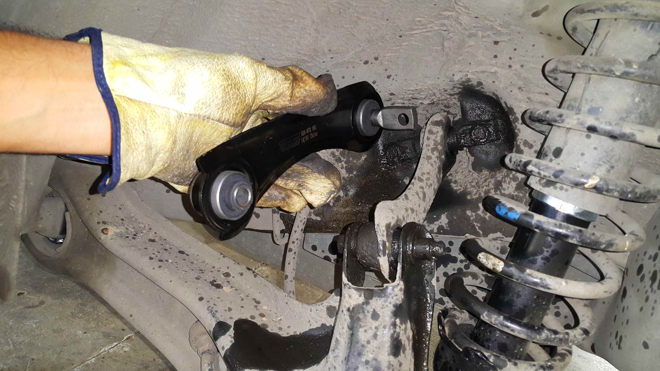 Replacing Rear Suspension Upper Control Arms (Honda Civic 1999 EK3