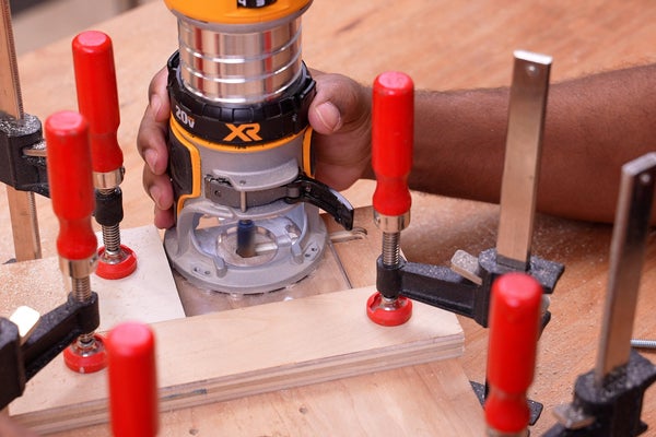 Encaminhe os slots para a mesa do roteador de bancada