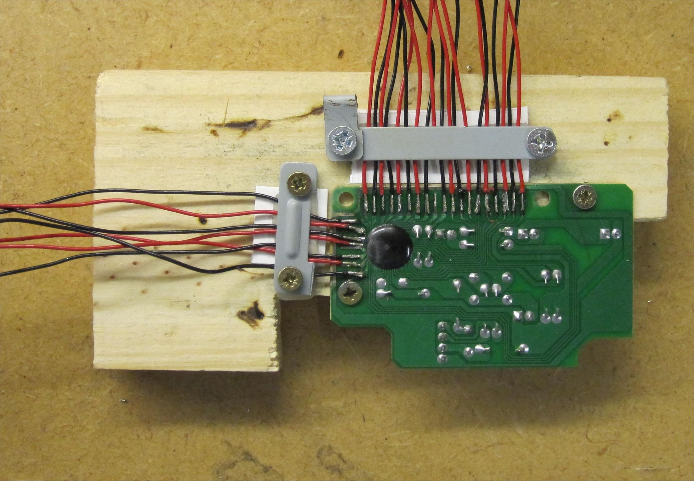 DIY Keyboard Controller for MAME and Virtual Pinball 4 Steps (with