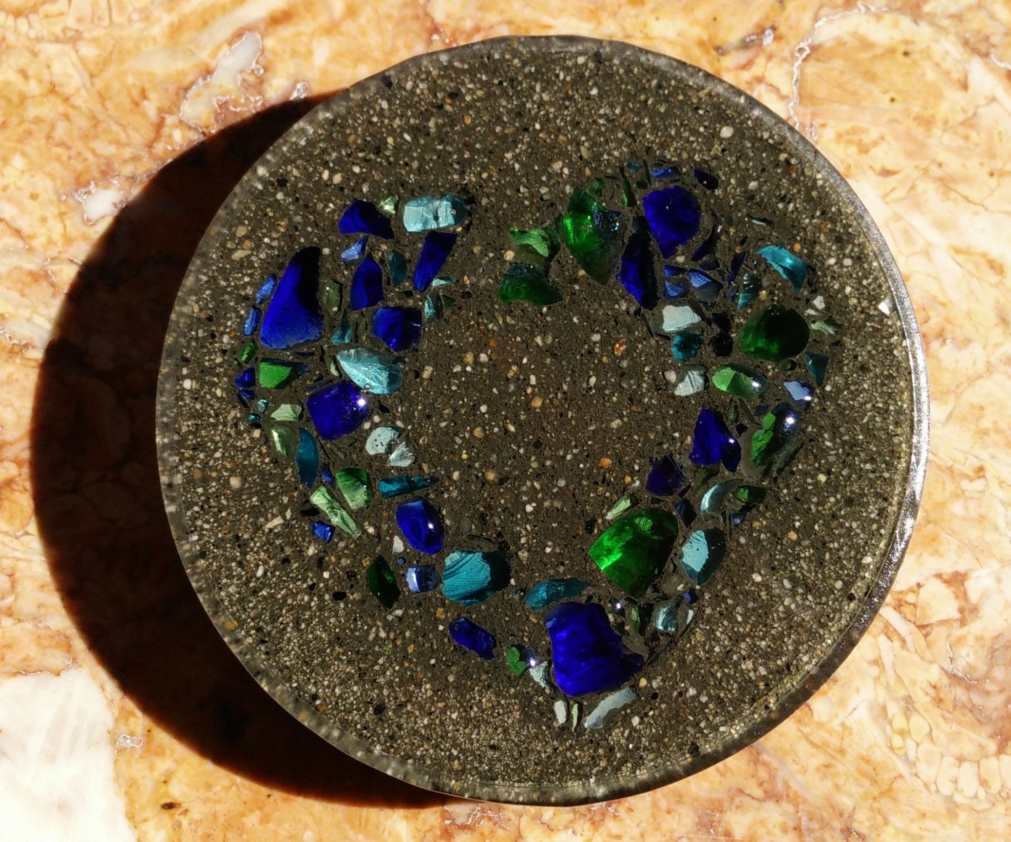 Concrete and Glass Coaster for Valentine's Day 4 Steps (with Pictures