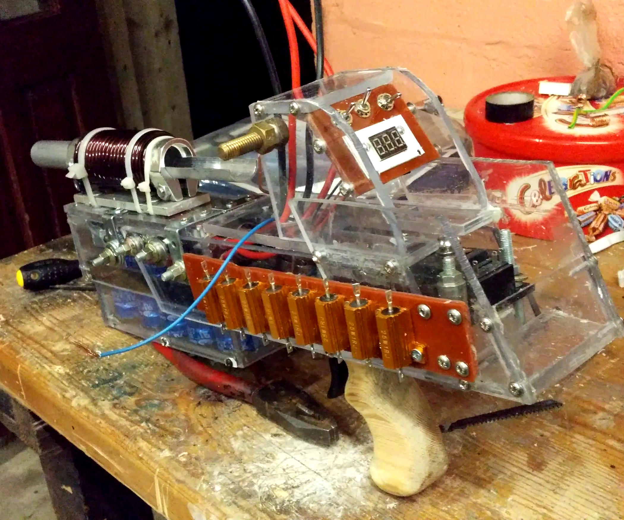 GaussGun / Coil-Gun Electronics and Engineering Project : 8 Steps (with