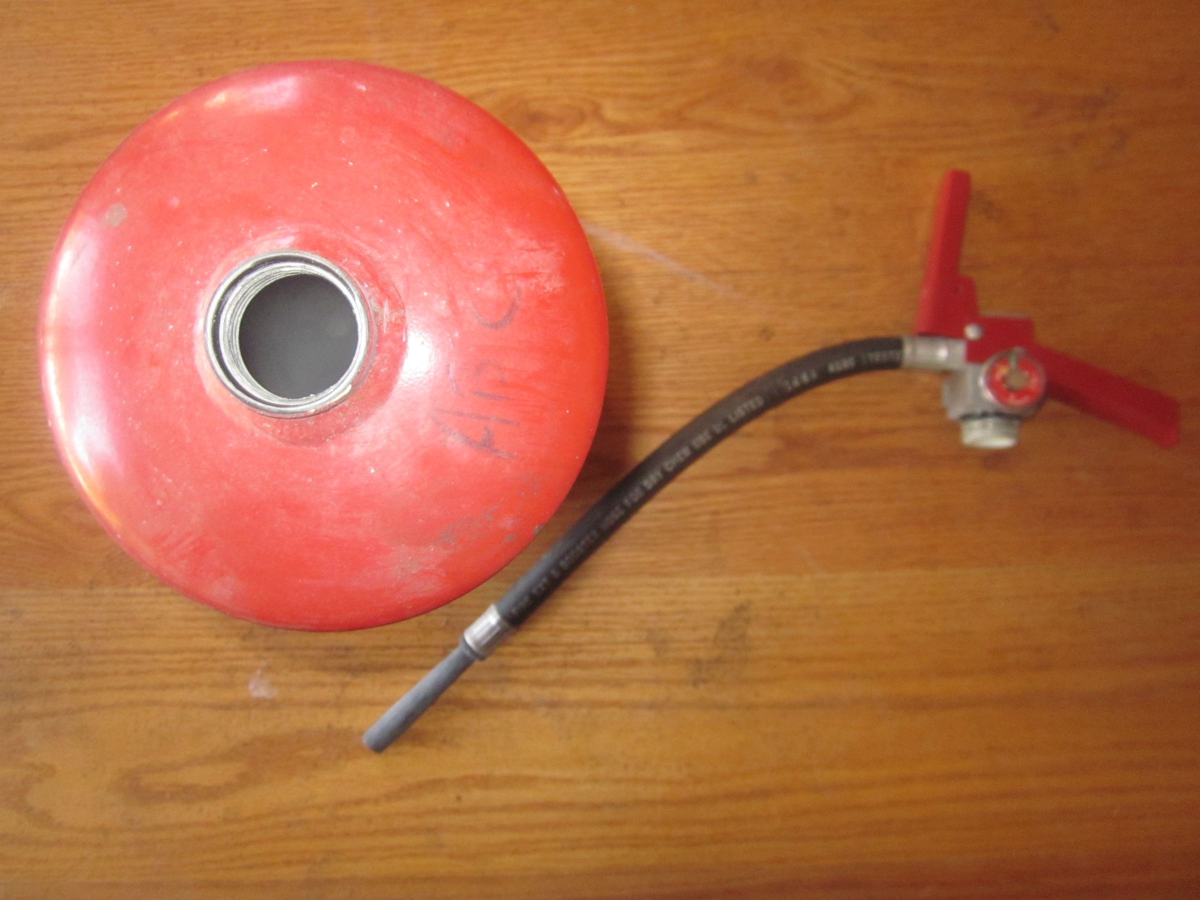 Bicycle AirHorn / Fire Extinguisher AirHorn 6 Steps Instructables