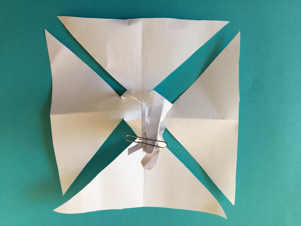 Paper Parachute : 6 Steps (With Pictures) - Instructables