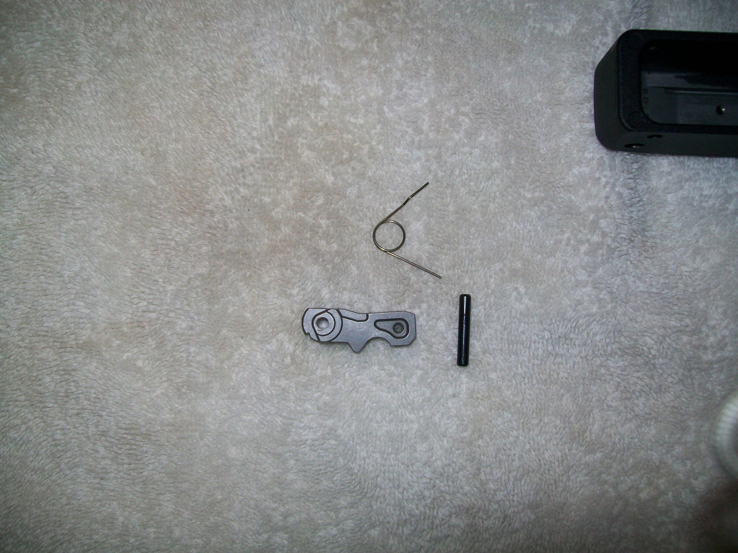 How to Dis/Reassemble the Ruger 10/22 Trigger Assembly 8 Steps