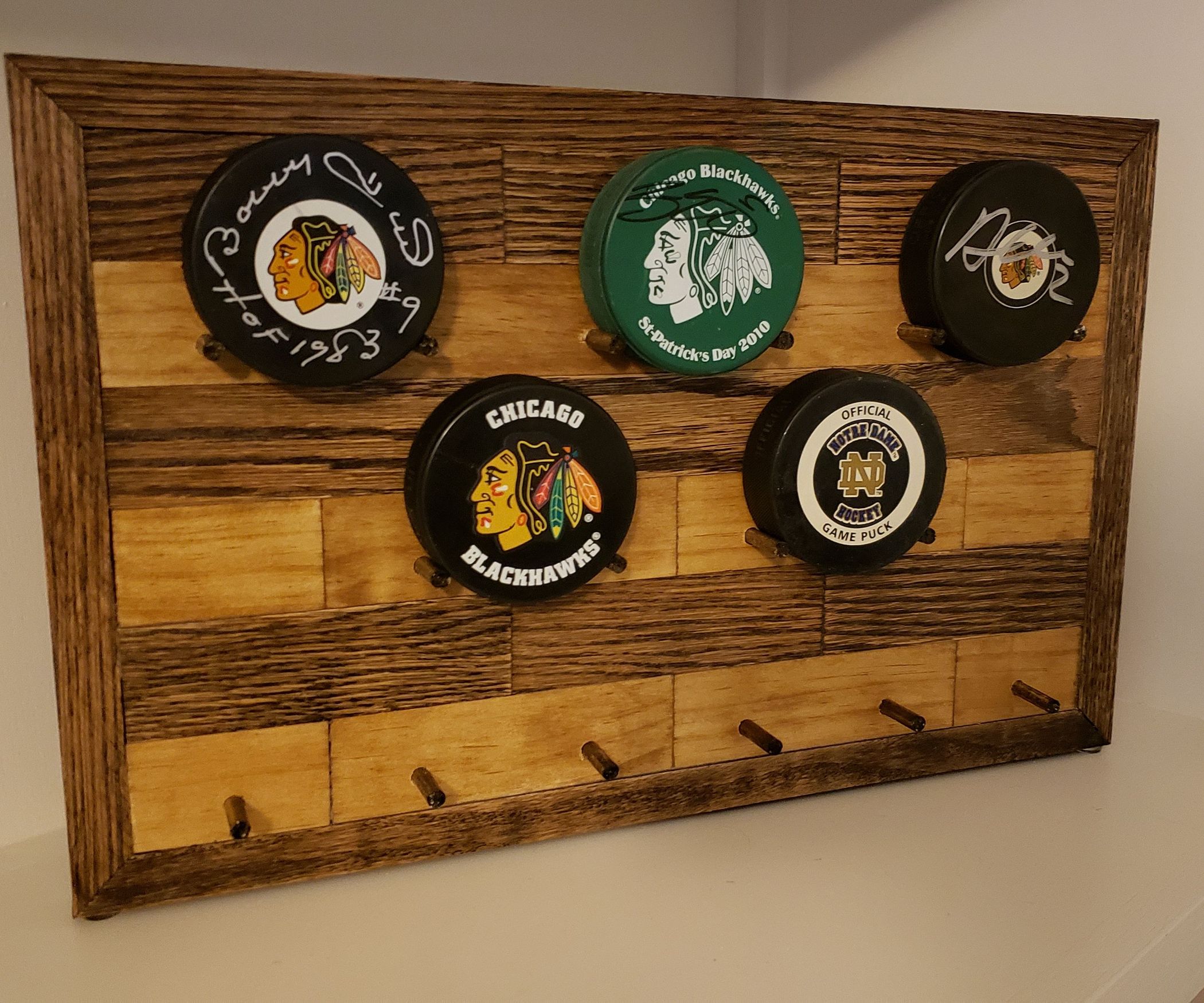 Hockey Puck Display Stand 5 Steps Instructables