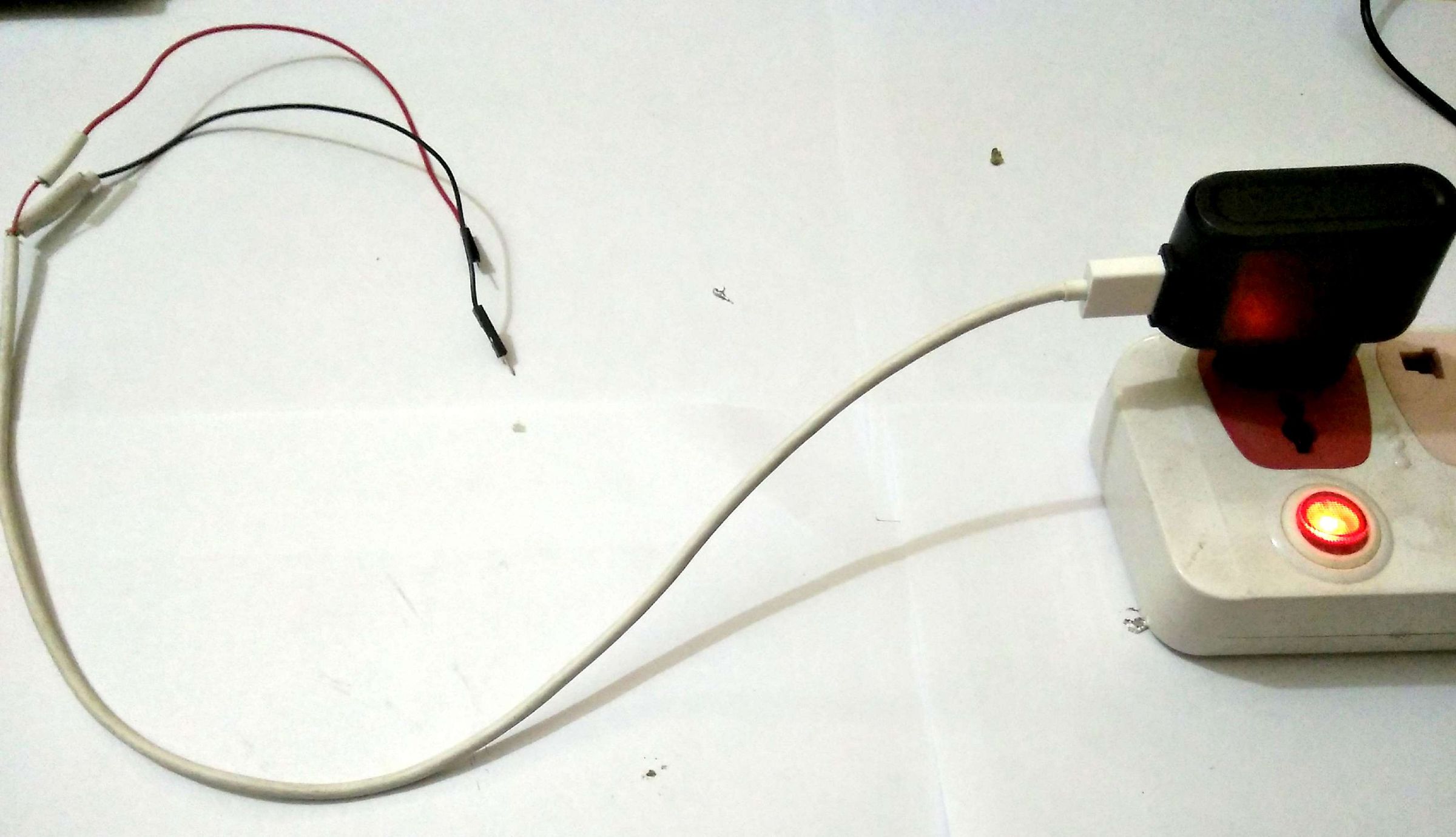 5V DC Power Supply for Breadboard Using Phone Charger 4 Steps (with