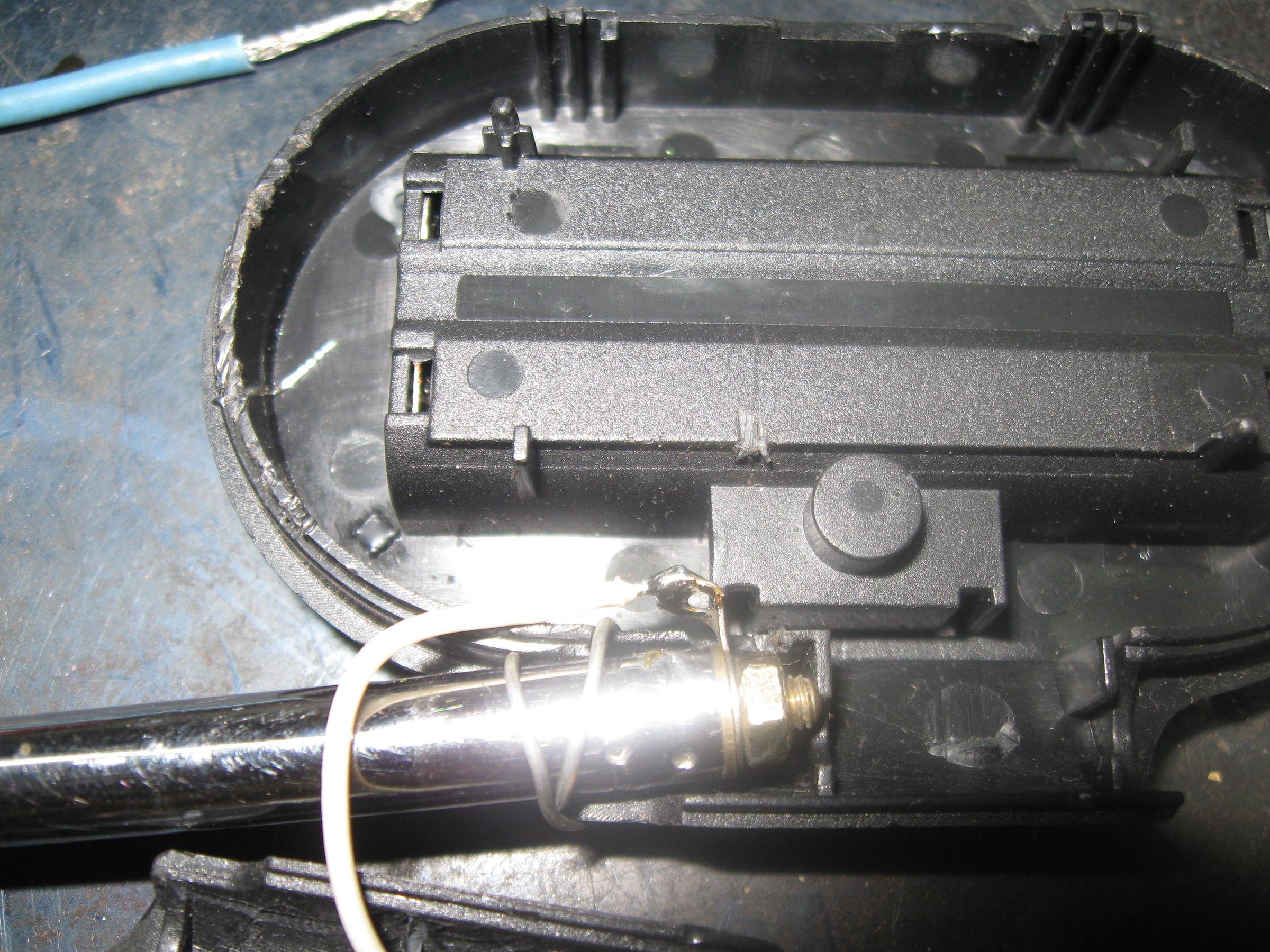 Hacking FM Transmitter 6 Steps (with Pictures) Instructables