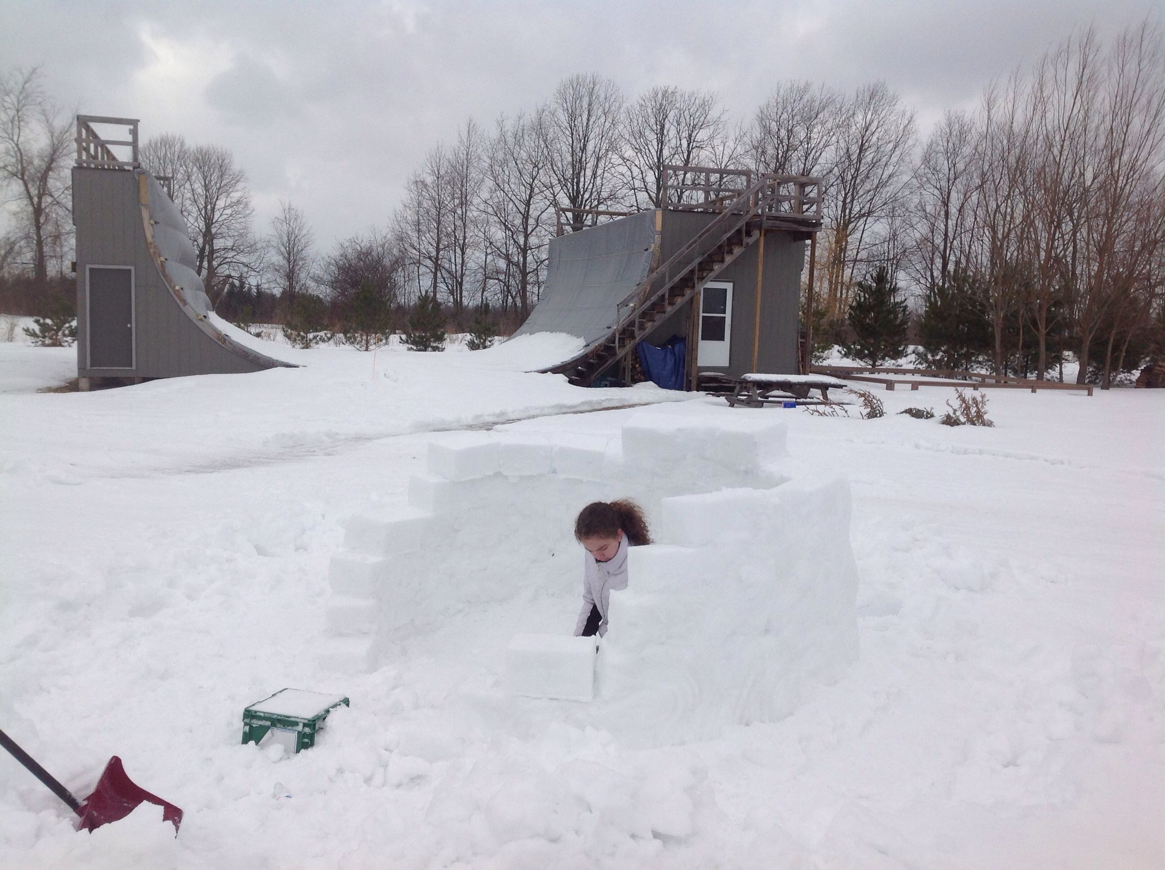 How to Build an Igloo Out of Snow 6 Steps (with Pictures) Instructables